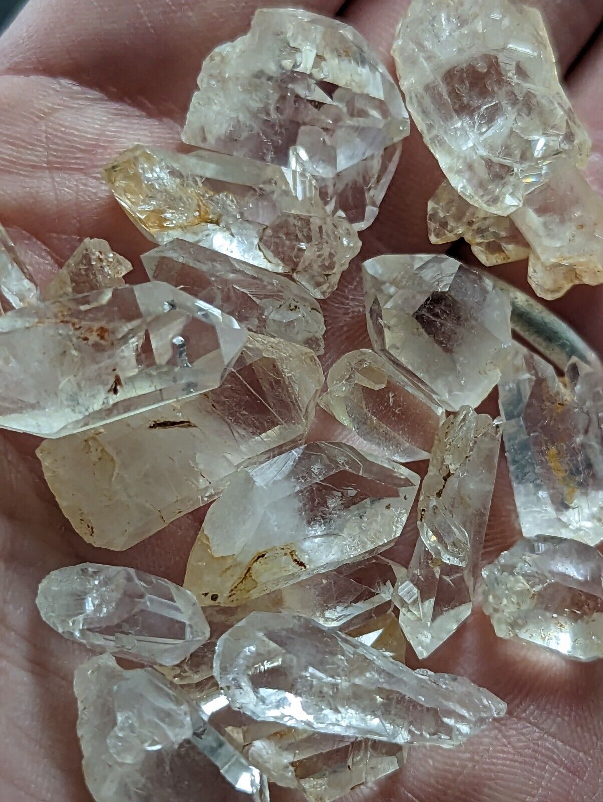 Arkansas Quartz Crystals 1 oz set approx 20-25 small Garland Co old stock. - Collectibles:Rocks Fossils &