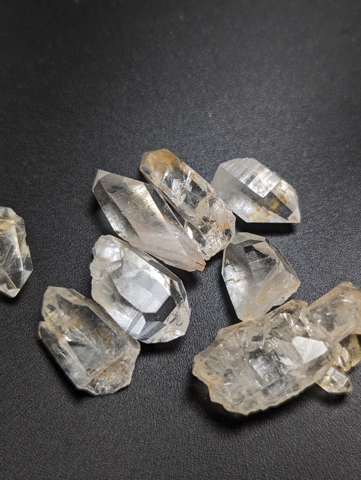 Arkansas Quartz Crystals 1 oz set approx 20-25 small Garland Co old stock. - Collectibles:Rocks Fossils &
