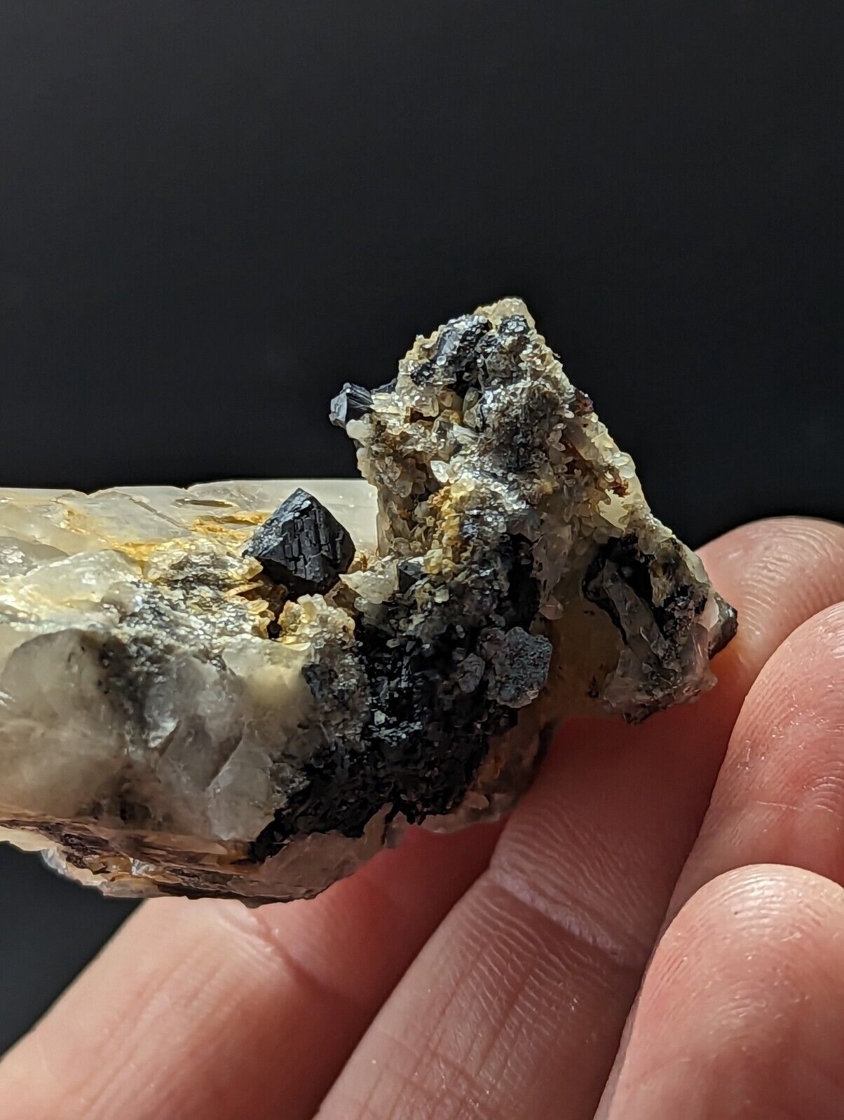 Brookite on Quartz Magnet Cove Hot Spring Co Arkansas Super Rare Old Stock - Collectibles:Rocks Fossils &