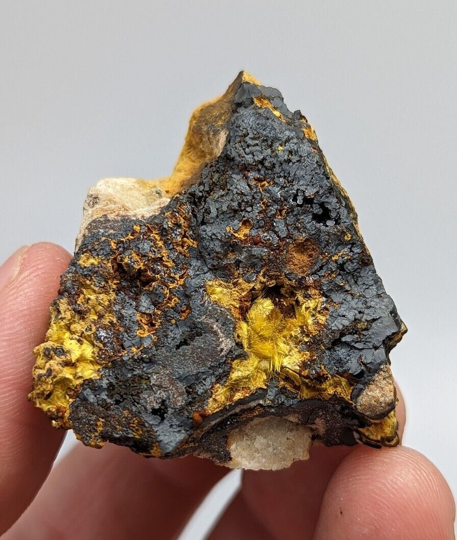 Cacoxenite on Novaculite Matrix Rare old stock 1970s Polk County Arkansas - Collectibles:Rocks Fossils &