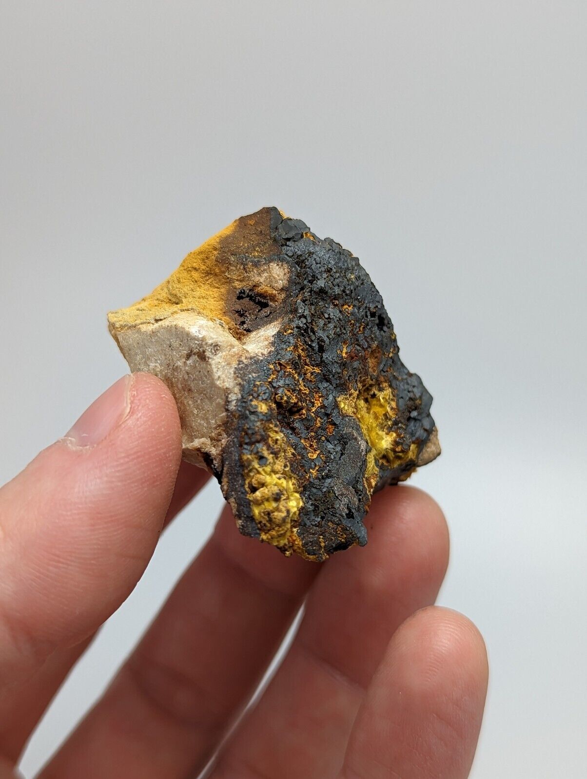 Cacoxenite on Novaculite Matrix Rare old stock 1970s Polk County Arkansas - Collectibles:Rocks Fossils &
