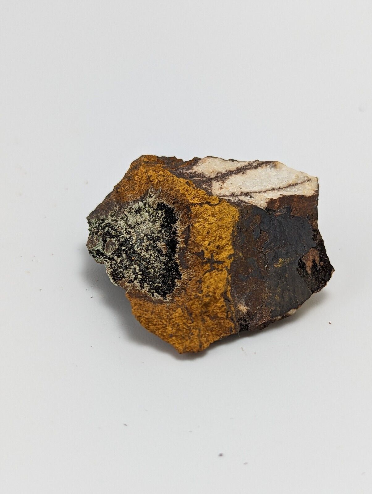 Rare Kidwellite On Black Rockbridgeite -York Mine Polk Co Arkansas - Collectibles:Rocks Fossils & Minerals:Crystals