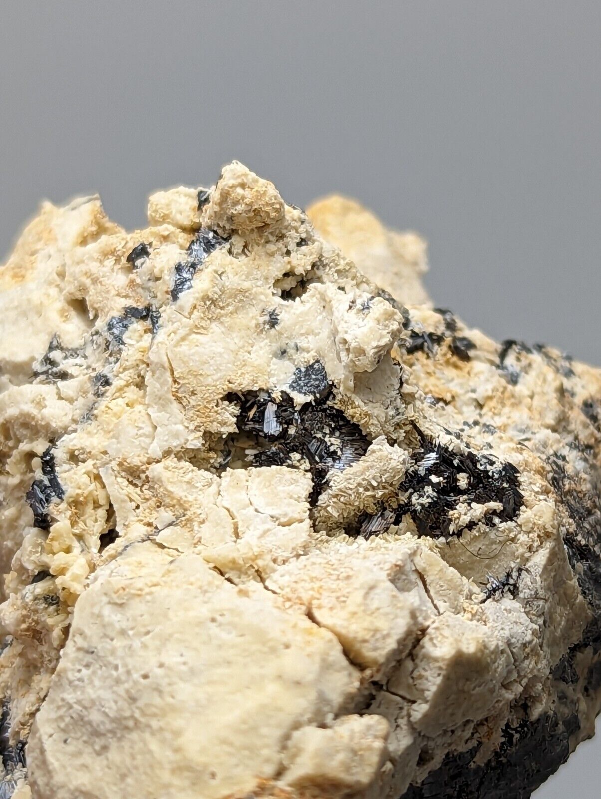 Rutile in Matrix Magnet Cove Arkansas Large Cluster Super Rare Old Stock - Collectibles:Rocks Fossils &