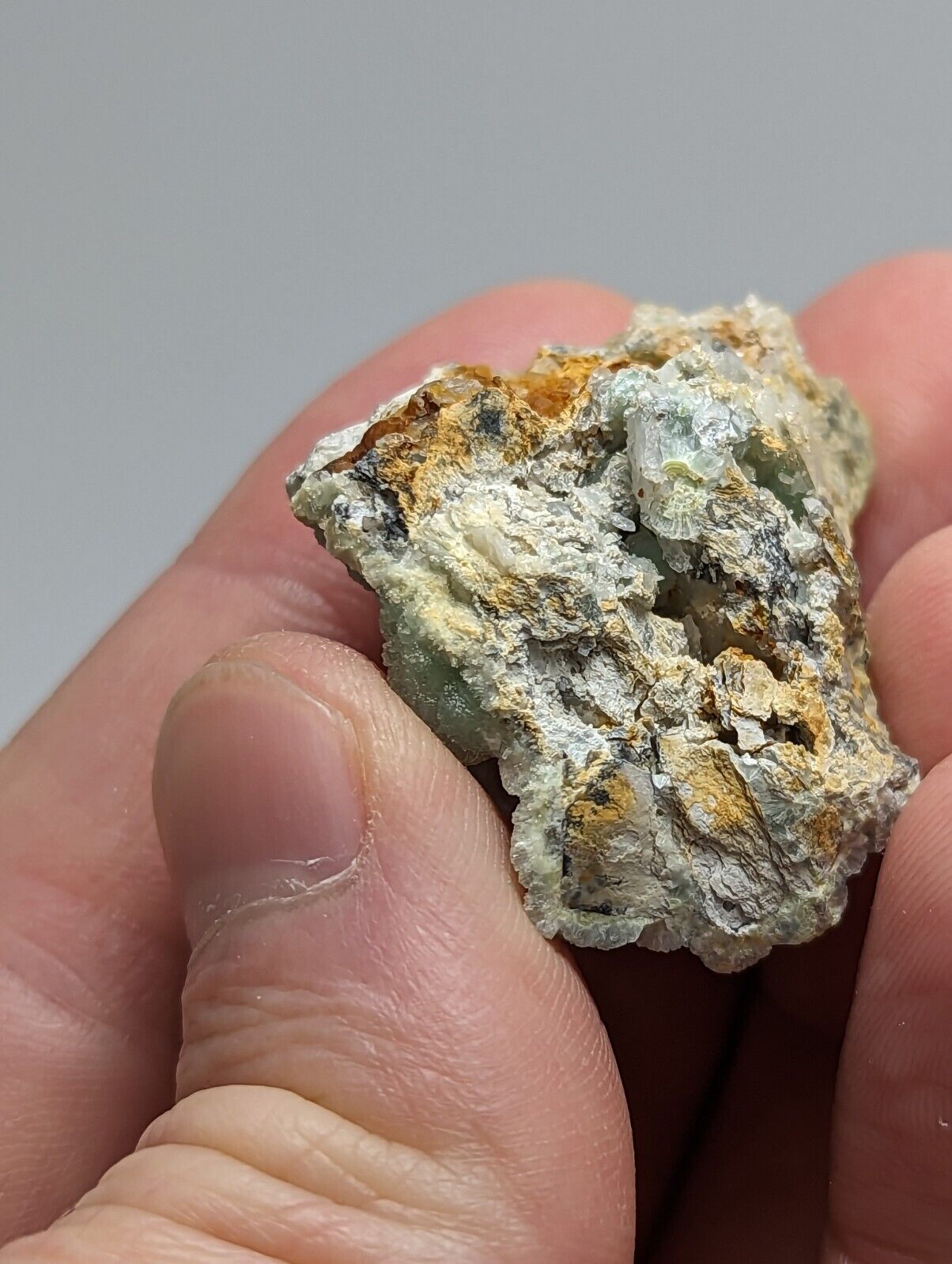 Sparkly Wavellite - Mauldin Mountain Montgomery County Arkansas - Collectibles:Rocks Fossils & Minerals:Crystals