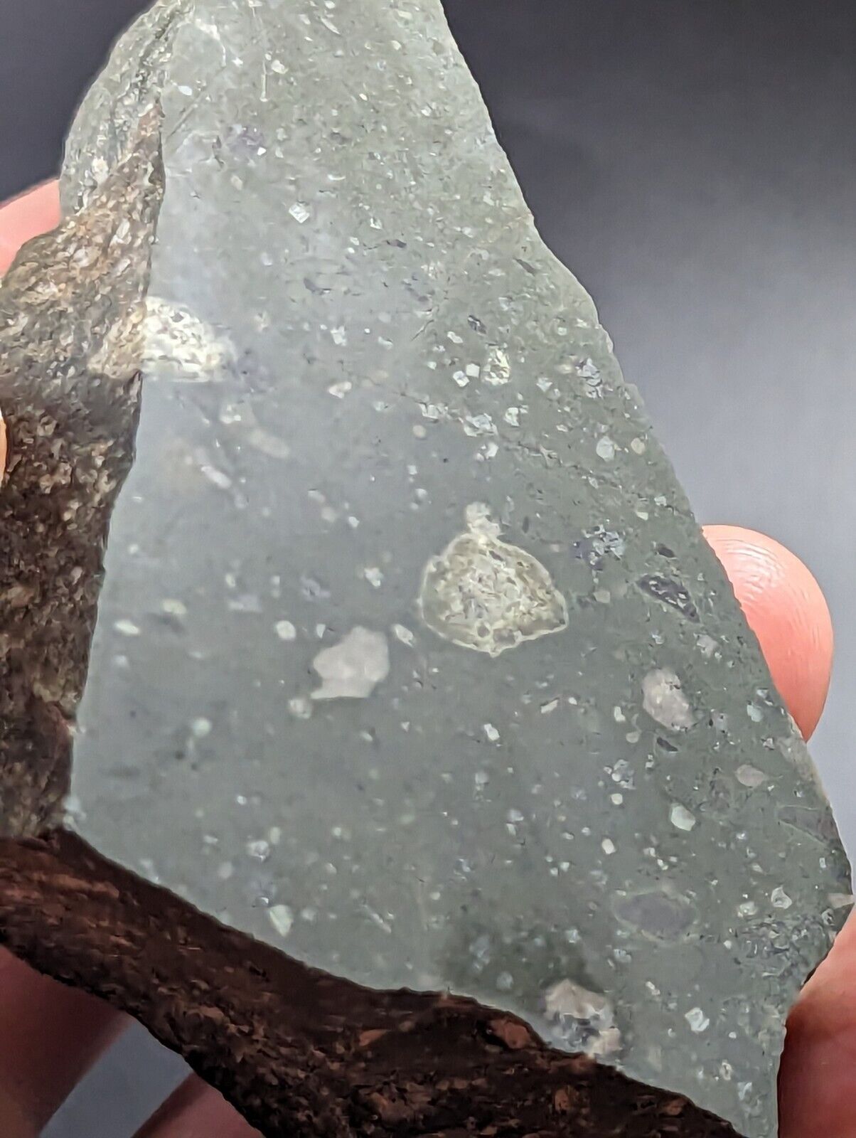 Tinguaite Old Stock Flourescent specimen Magnet Cove Arkansas ex Delinde - Collectibles:Rocks Fossils &