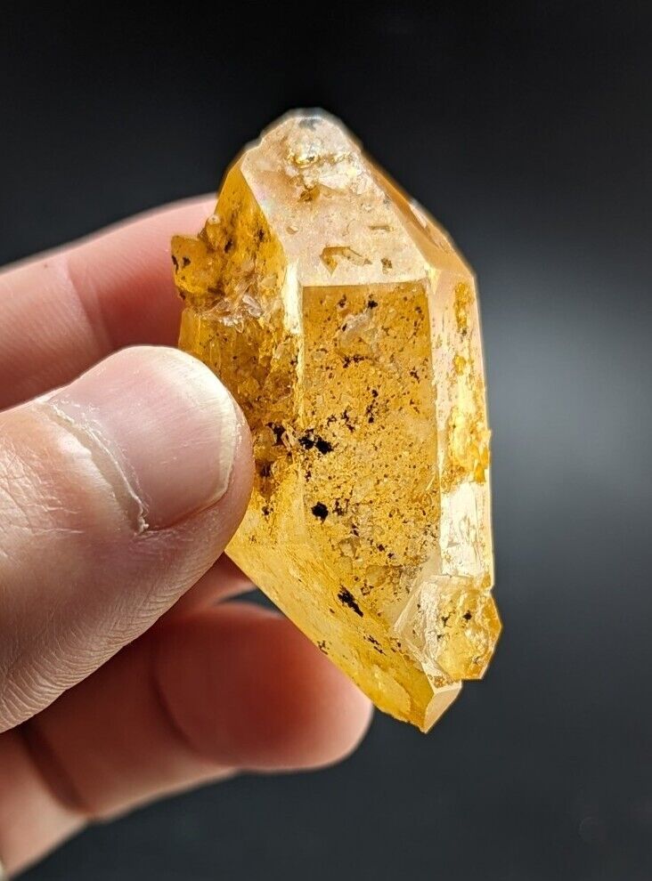 Unique Quartz Crystal Point - Garland County Arkansas w/ natural iridescence - Collectibles:Rocks Fossils &