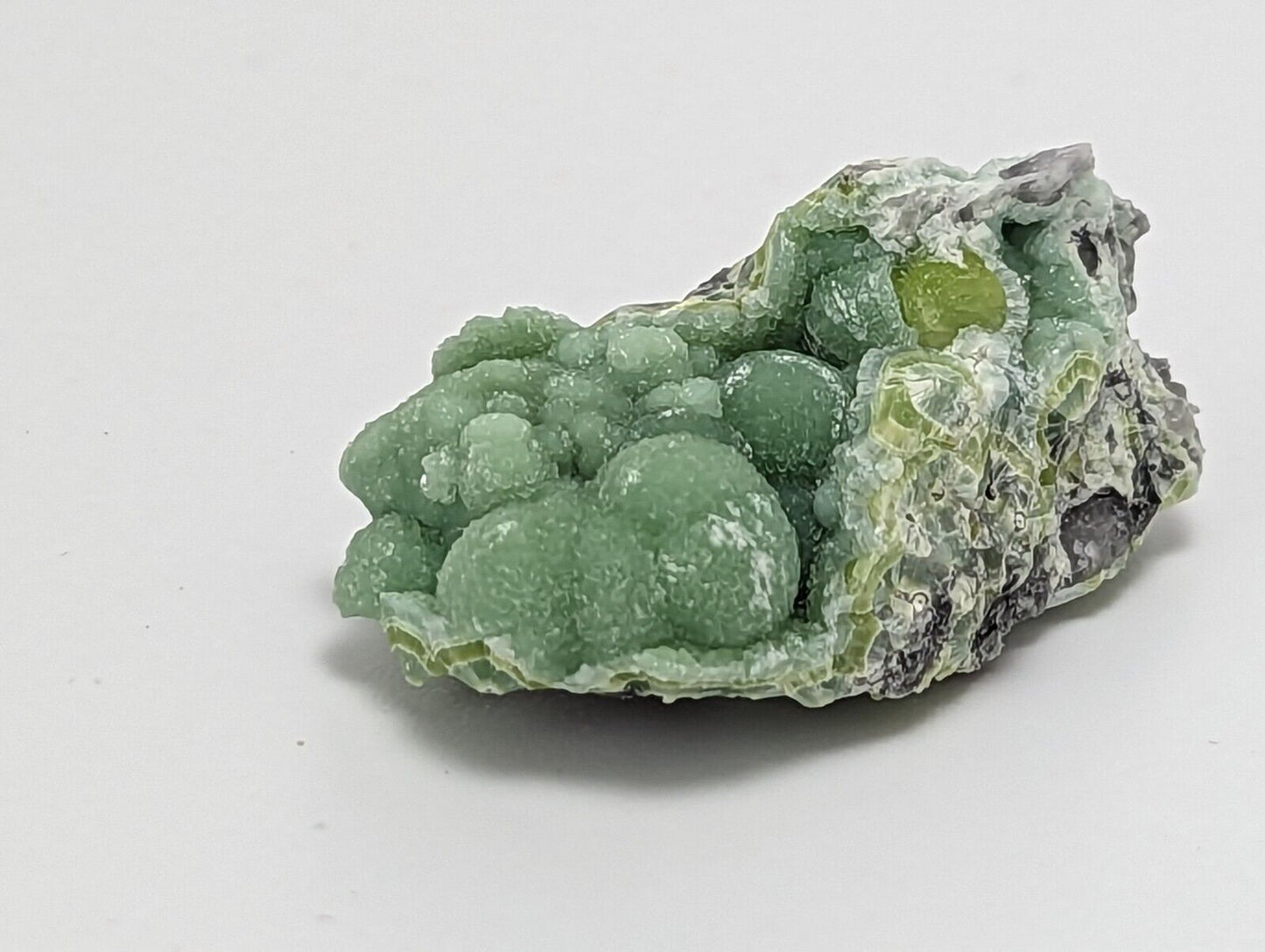 Wavellite - Fantastic 1990s Old Stock - Mauldin Mountain Arkansas Green 3.5cm - Collectibles:Rocks Fossils &
