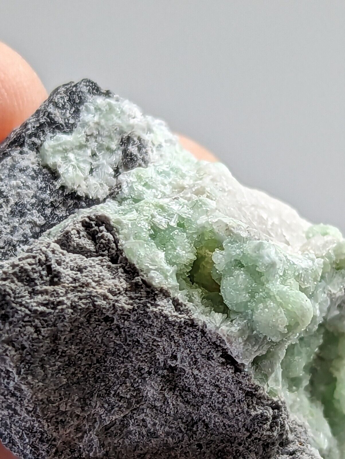 Wavellite on Quartz - Fantastic 1990s Old Stock - Mauldin Mountain Arkansas - Collectibles:Rocks Fossils &