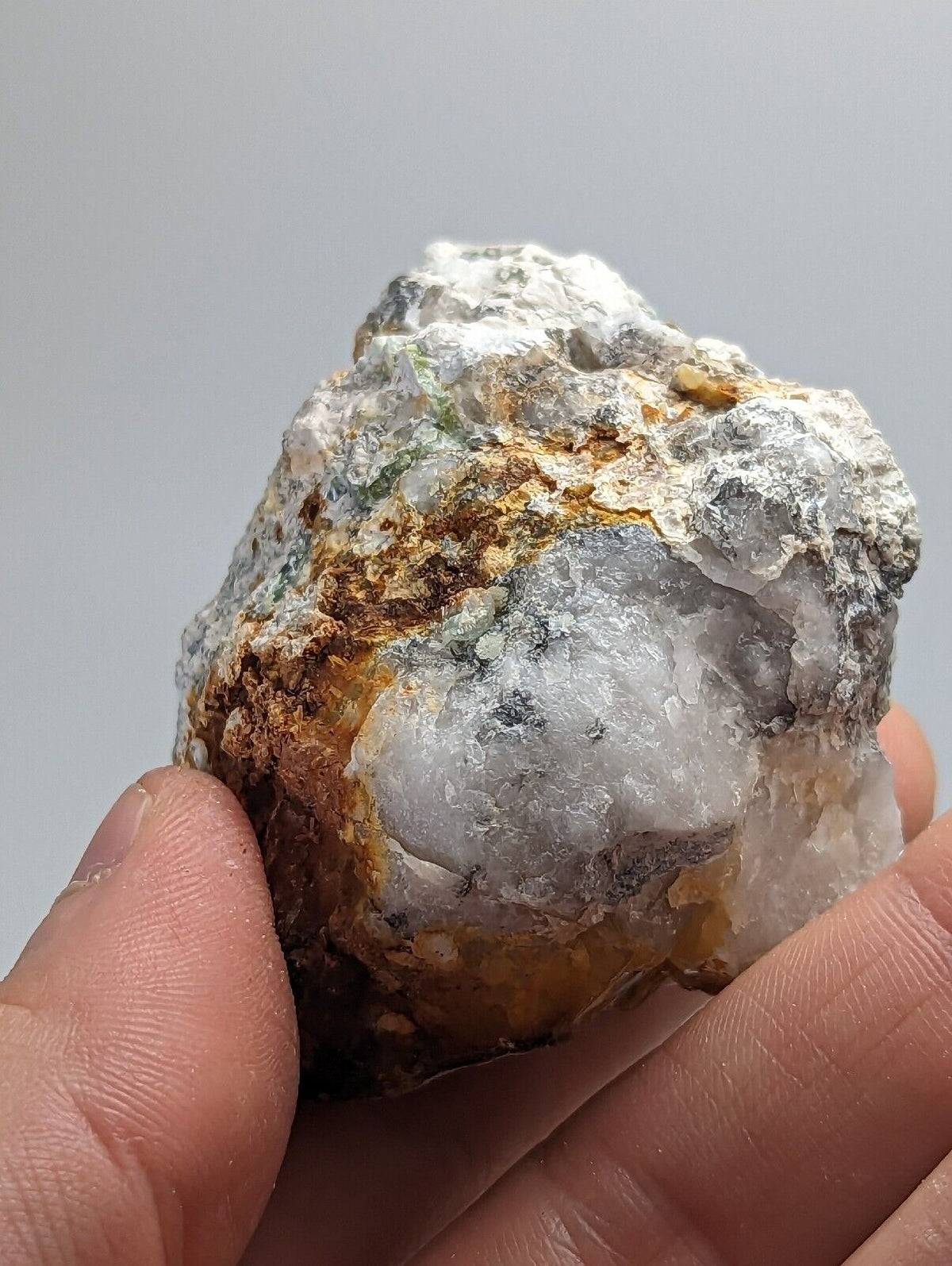 Wavellite on Quartz - Mauldin Mountain Montgomery County Arkansas - Collectibles:Rocks Fossils & Minerals:Crystals