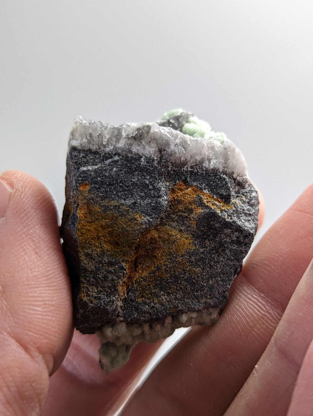 Wavellite on Quartz - Mauldin Mountain Montgomery County Arkansas - Collectibles:Rocks Fossils & Minerals:Crystals
