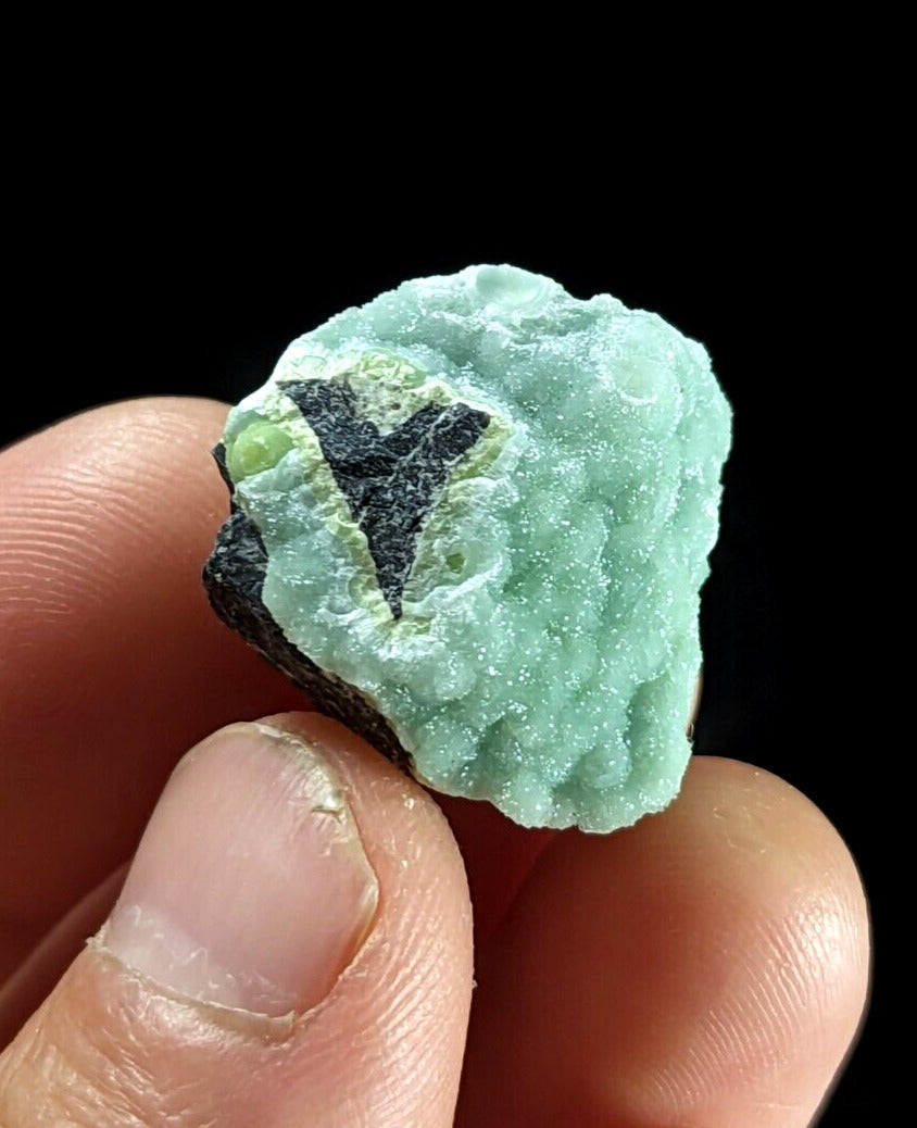 Wavellite w/ Heart Shape - Fantastic Old Stock - Mauldin Mountain Arkansas - Collectibles:Rocks Fossils &