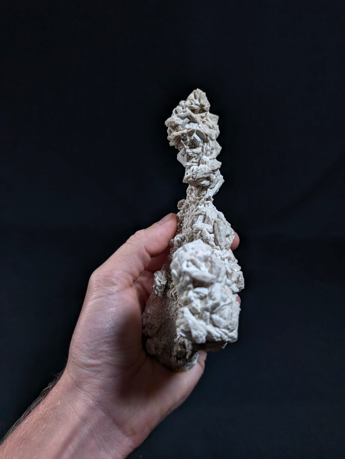 Albite, variety "cleavelandite", from Magnet Cove, Arkansas, 18 cm! UV Reactive!