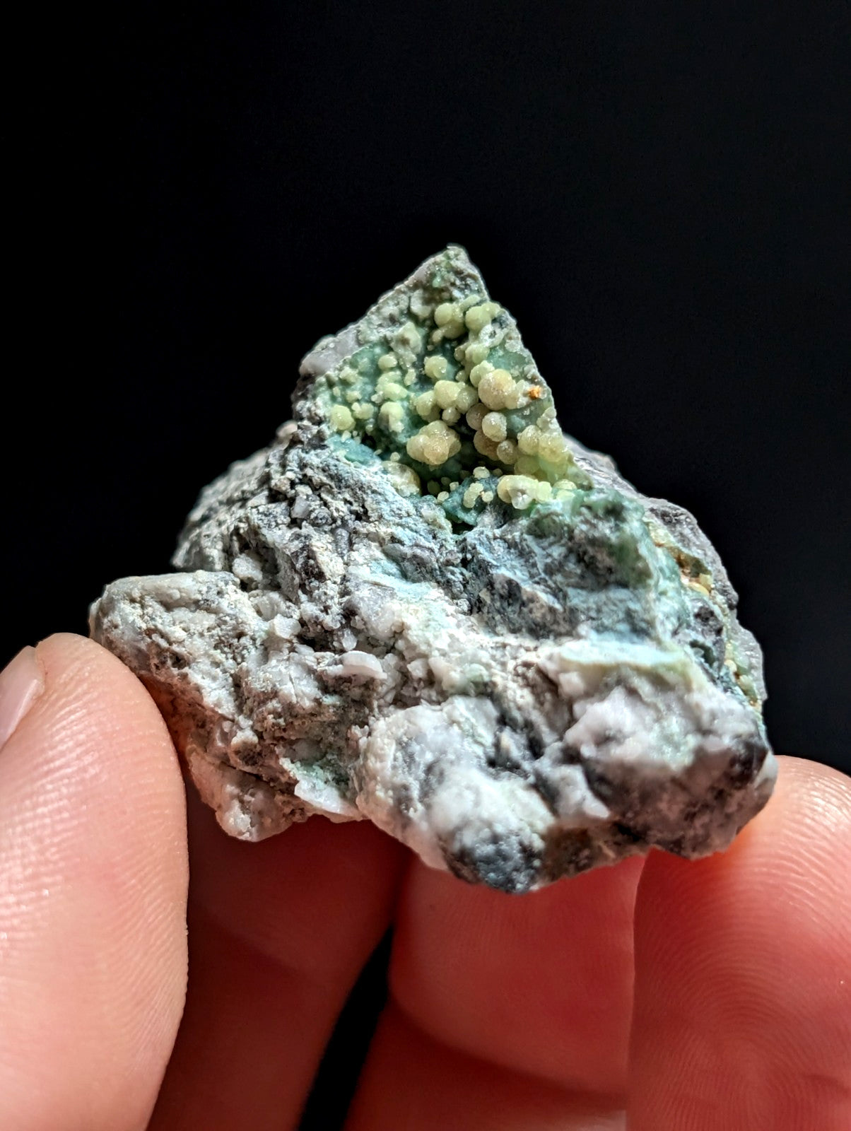 UV Reactive Wavellite, extremely unique, Mauldin Mountain, Arkansas, Rare