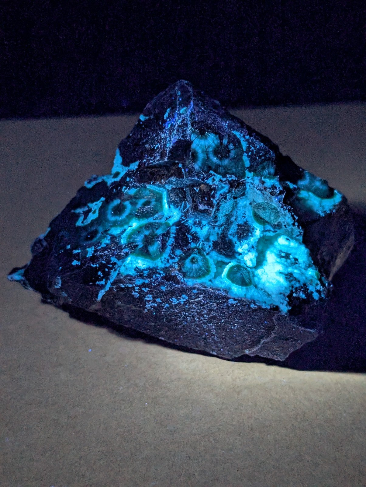 A+++ UV Reactive Wavellite -Old Stock- Mauldin Mountain, Arkansas, USA, RARE!