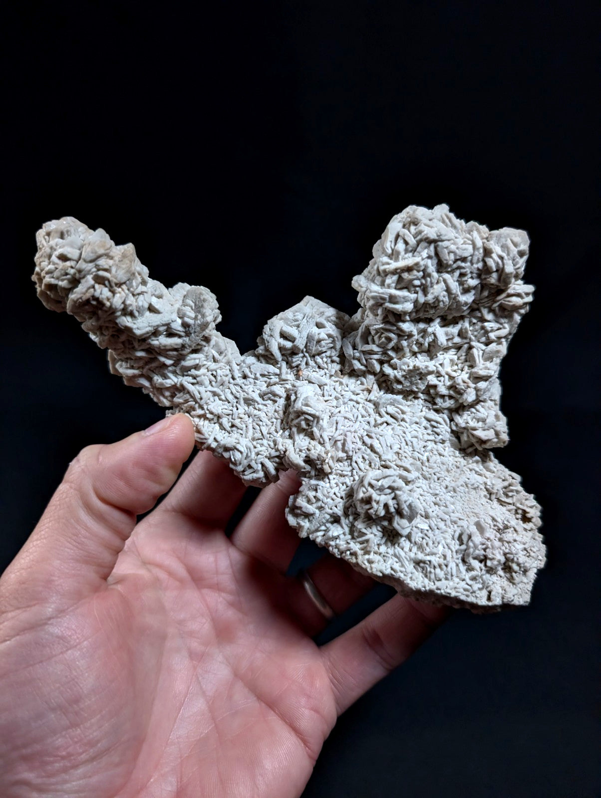 Albite, variety "cleavelandite", from Magnet Cove, Arkansas, 18 cm! UV Reactive!