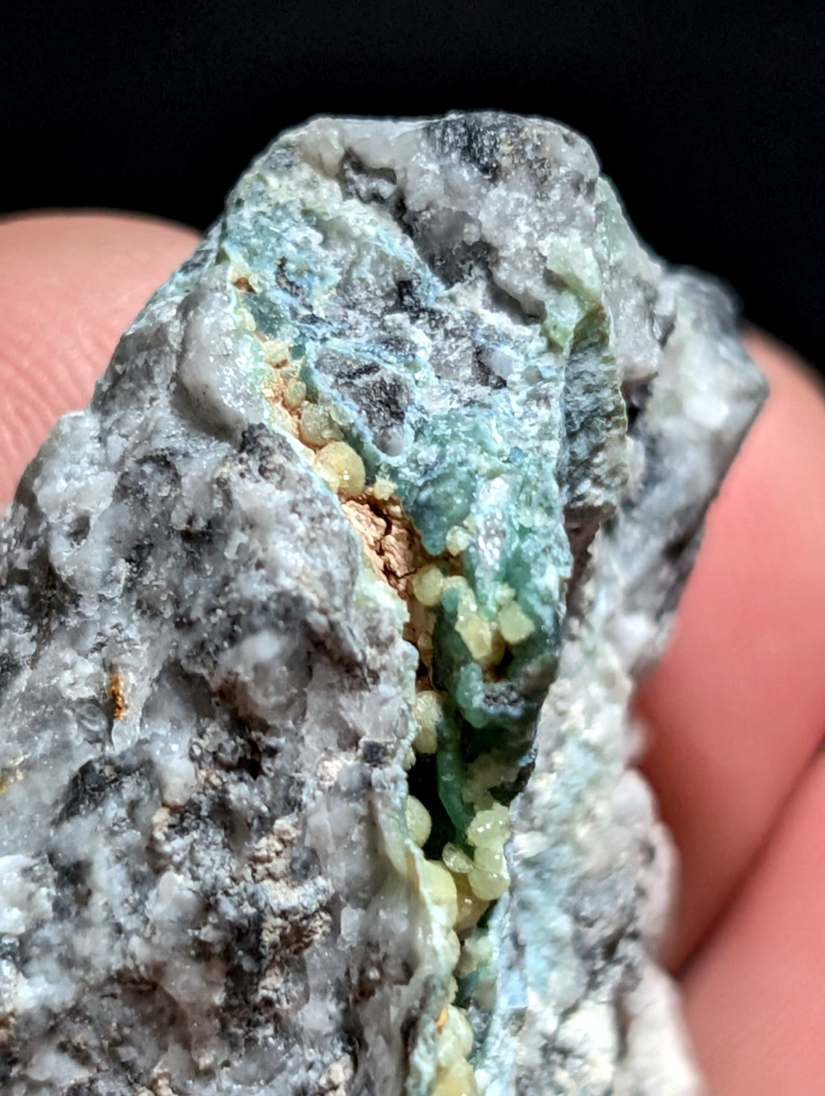 UV Reactive Wavellite, extremely unique, Mauldin Mountain, Arkansas, Rare