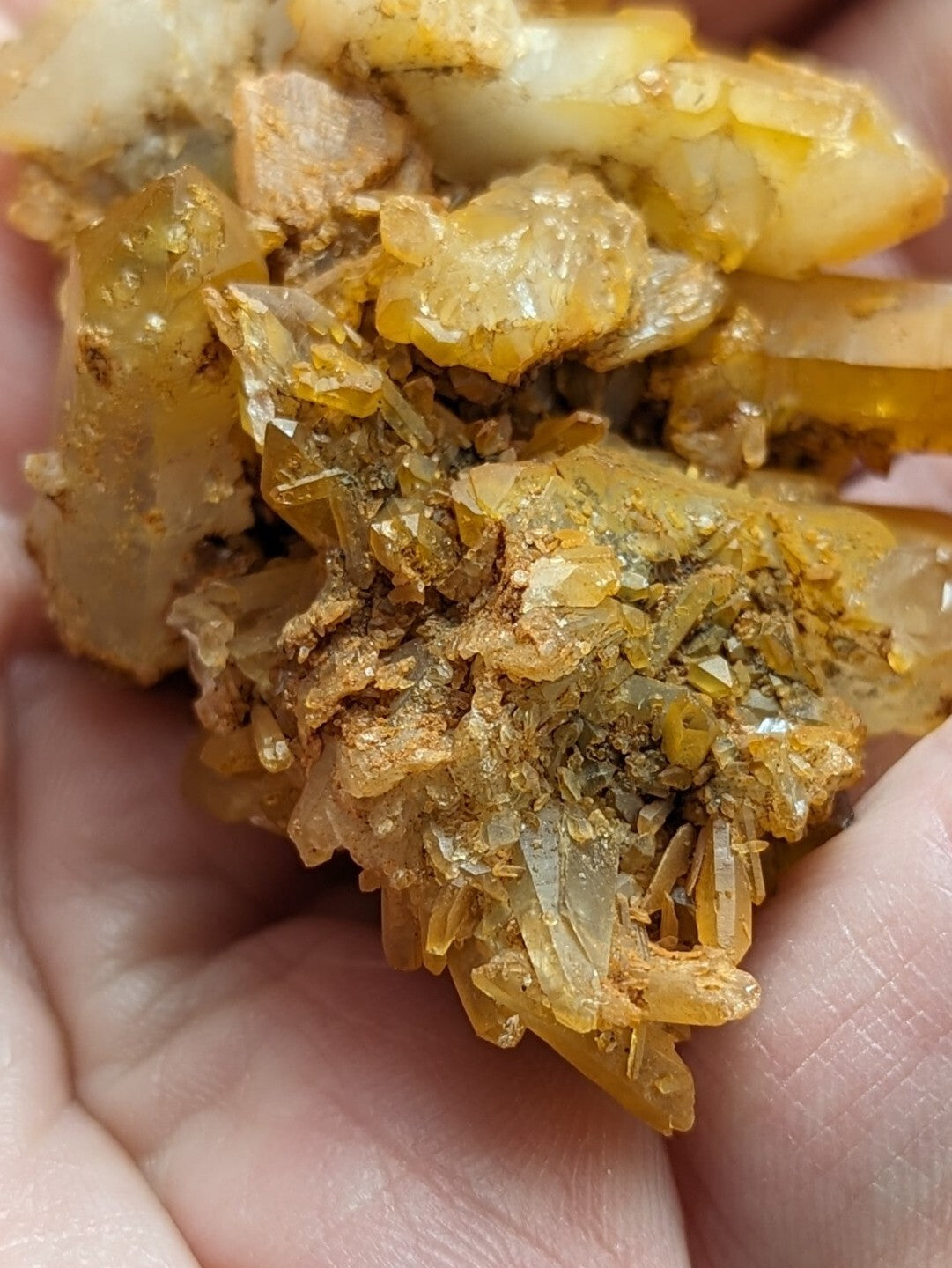 Unique Quartz Crystal Floater - Garland County, Arkansas, w/ natural iridescence