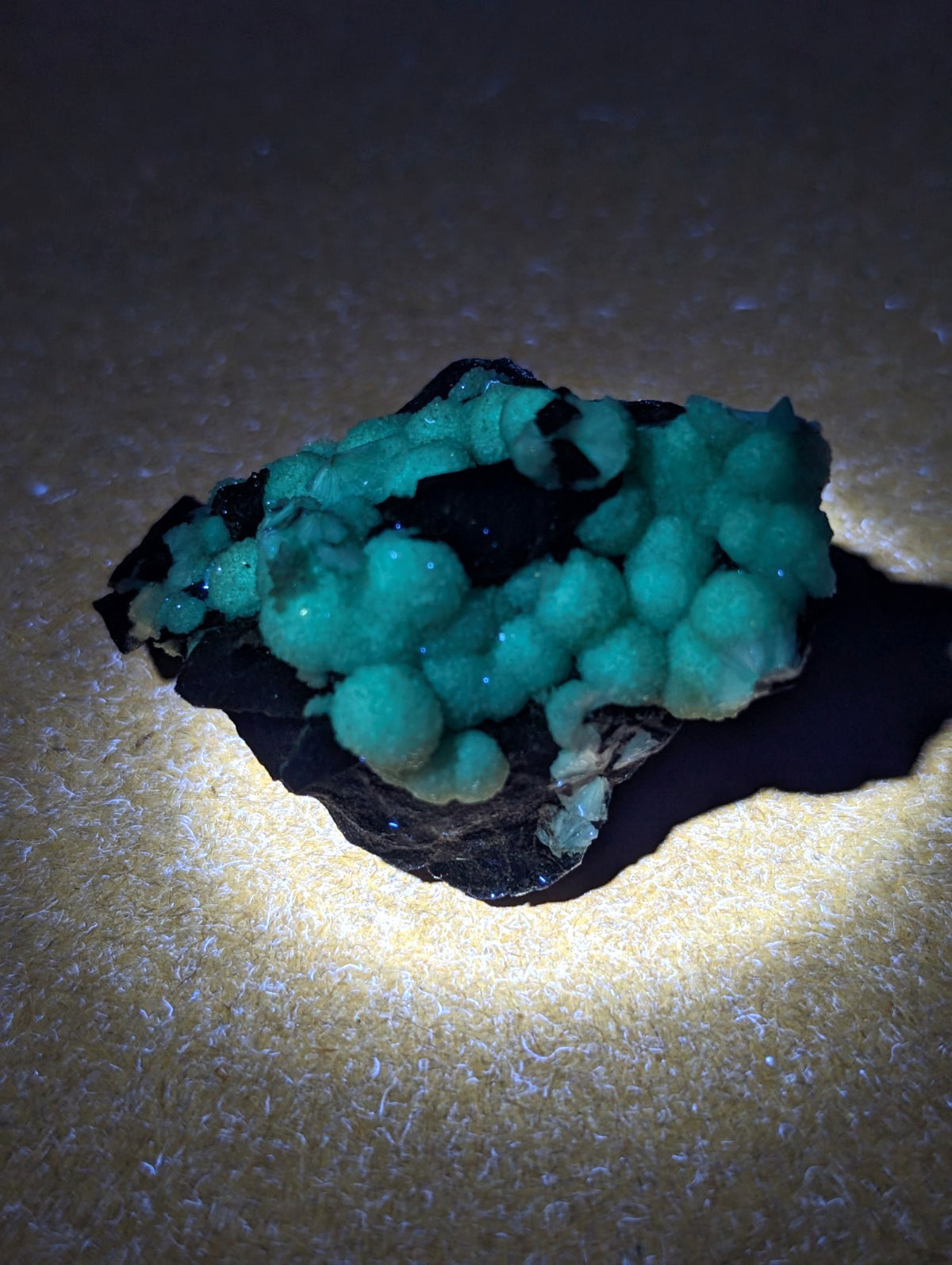 A+ UV Reactive Wavellite -Fantastic Old Stock- Mauldin Mountain, Arkansas, Rare