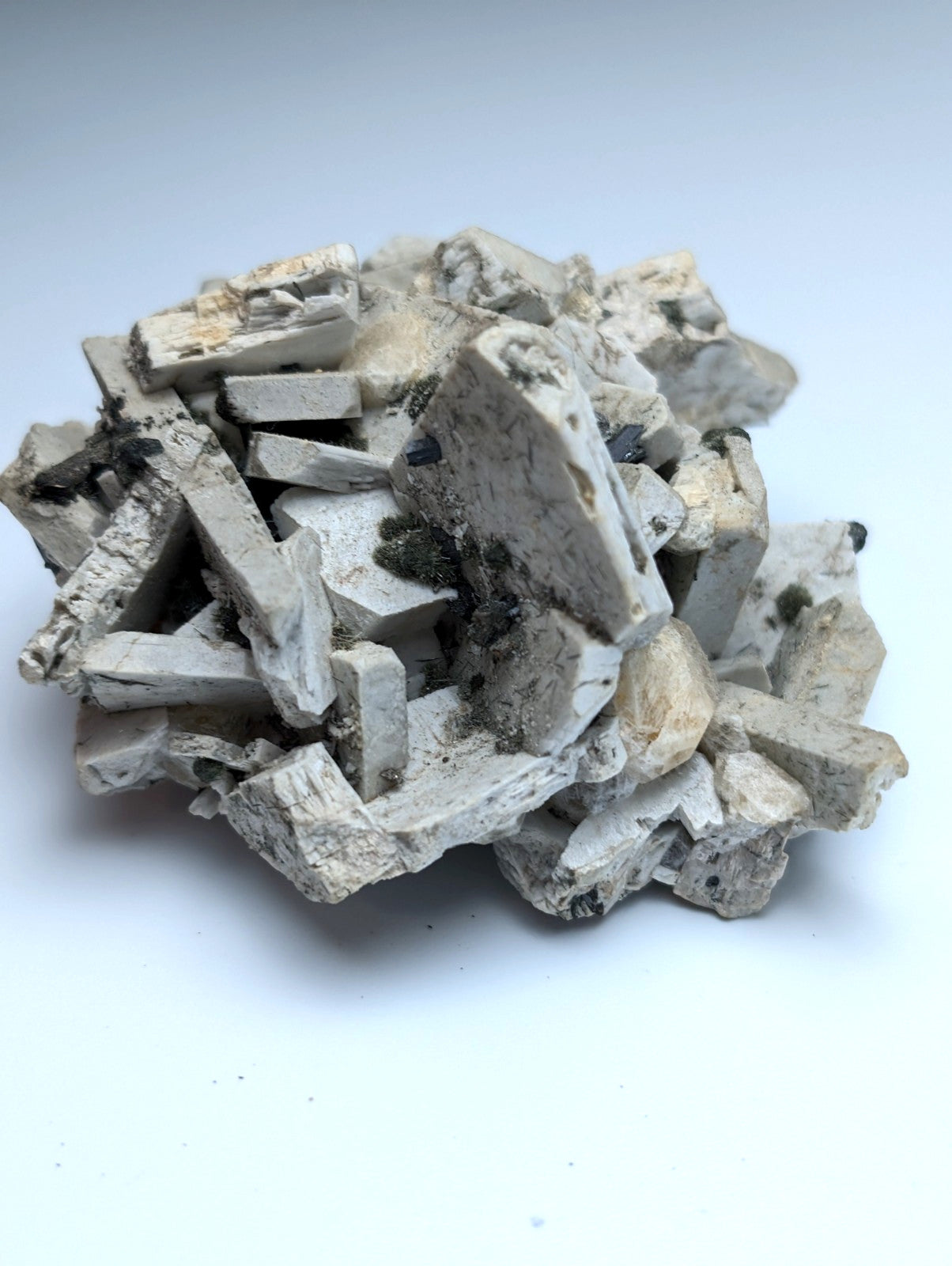 Albite, Biotite, Aegerine, Analcime, 3M Quarry, Little Rock, Arkansas, Delinde!