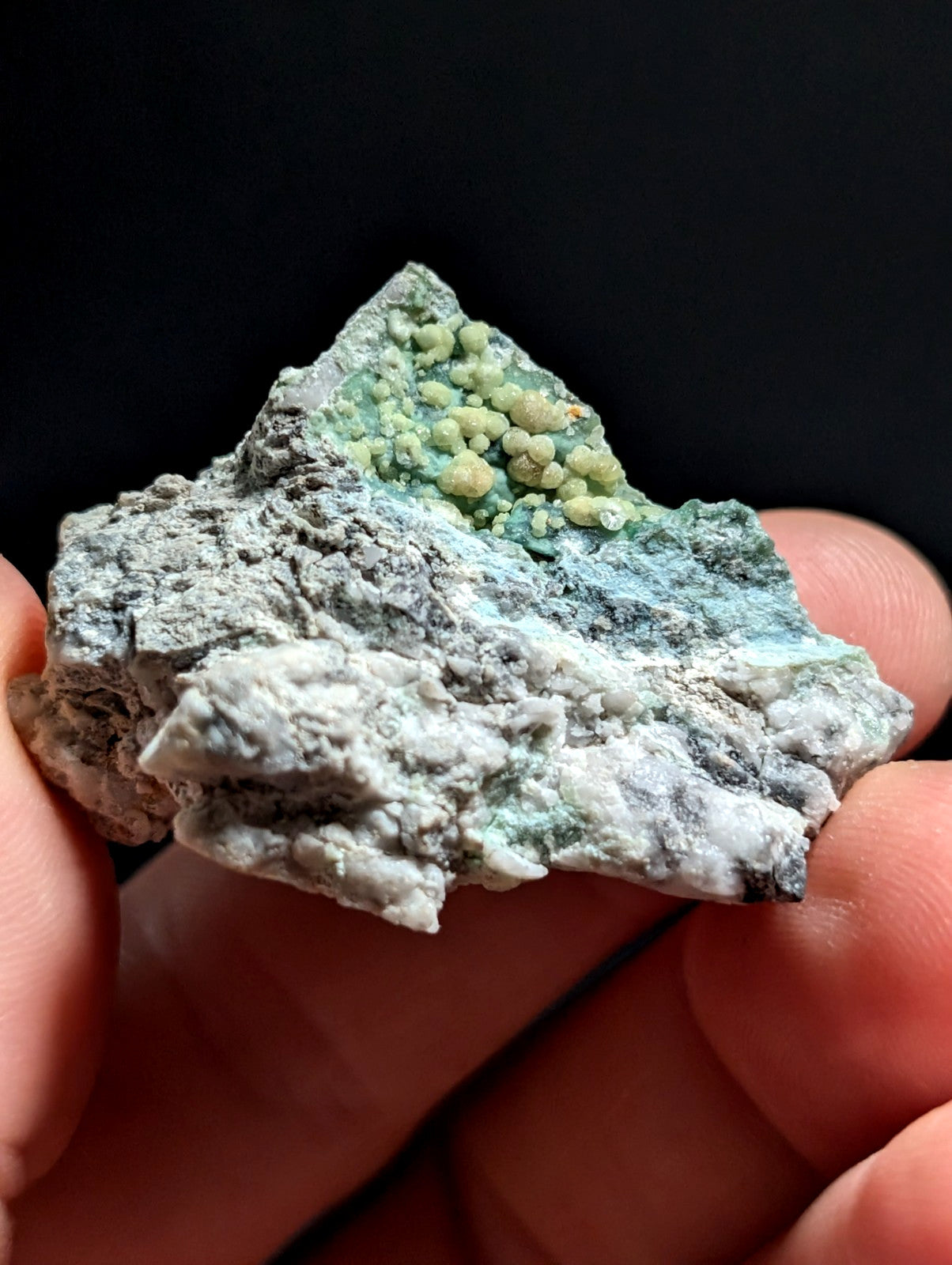 UV Reactive Wavellite, extremely unique, Mauldin Mountain, Arkansas, Rare