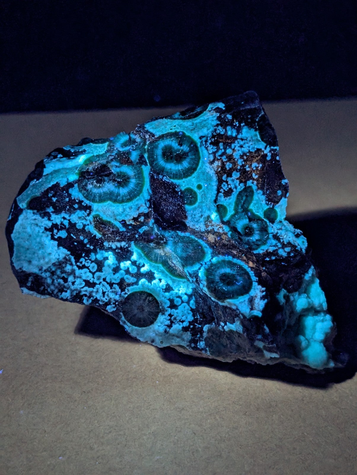 A+++ UV Reactive Wavellite -Old Stock- Mauldin Mountain, Arkansas, USA, RARE!