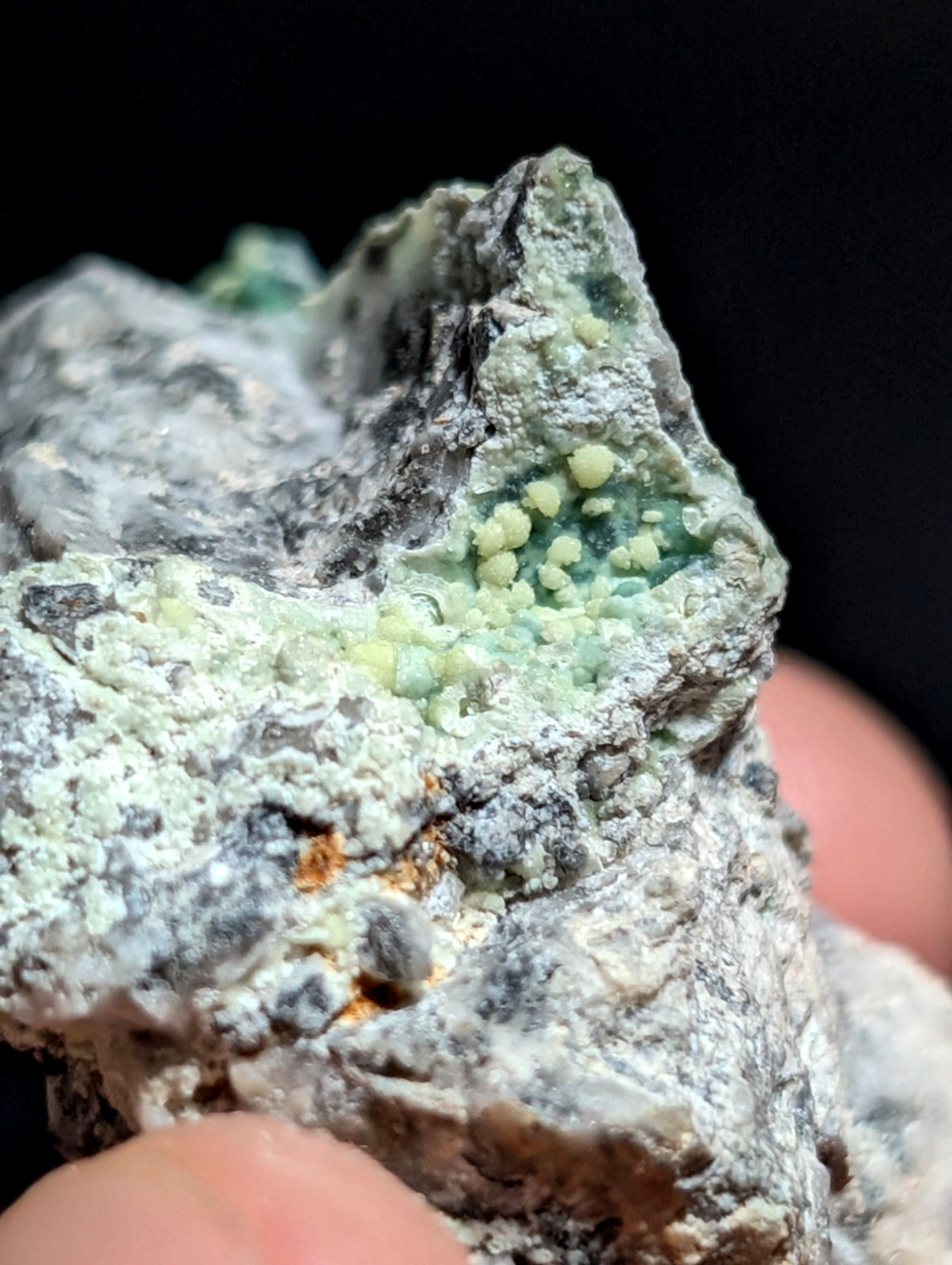 UV Reactive Wavellite, extremely unique, Mauldin Mountain, Arkansas, Rare