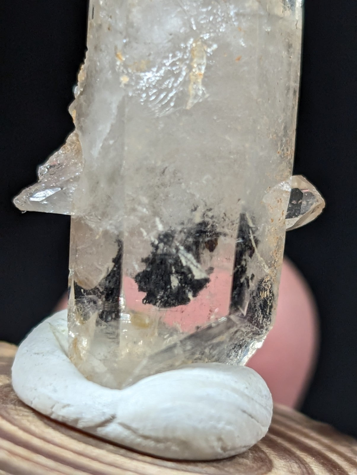 Quartz Crystal Point w/ Manganese inclusions, Montgomery Co. Arkansas, w/ base