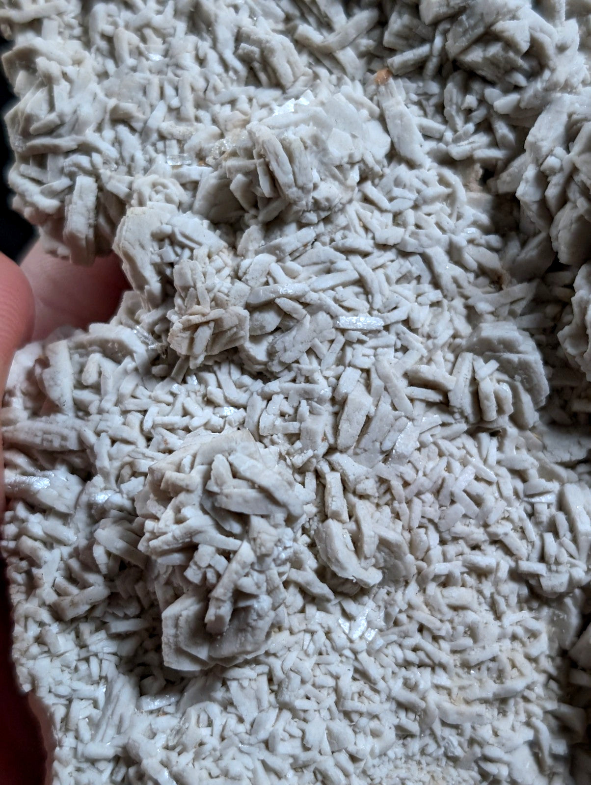 Albite, variety "cleavelandite", from Magnet Cove, Arkansas, 18 cm! UV Reactive!