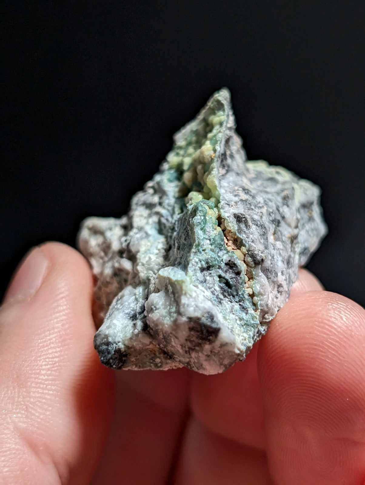 UV Reactive Wavellite, extremely unique, Mauldin Mountain, Arkansas, Rare