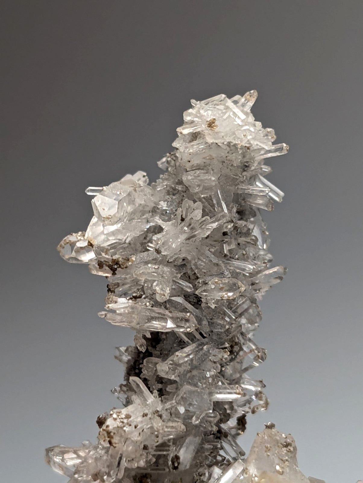 A++++ solution quartz cluster with sharp facets and natural base featuring uv reactive cookeite from jeffrey quarry Arkansas rare