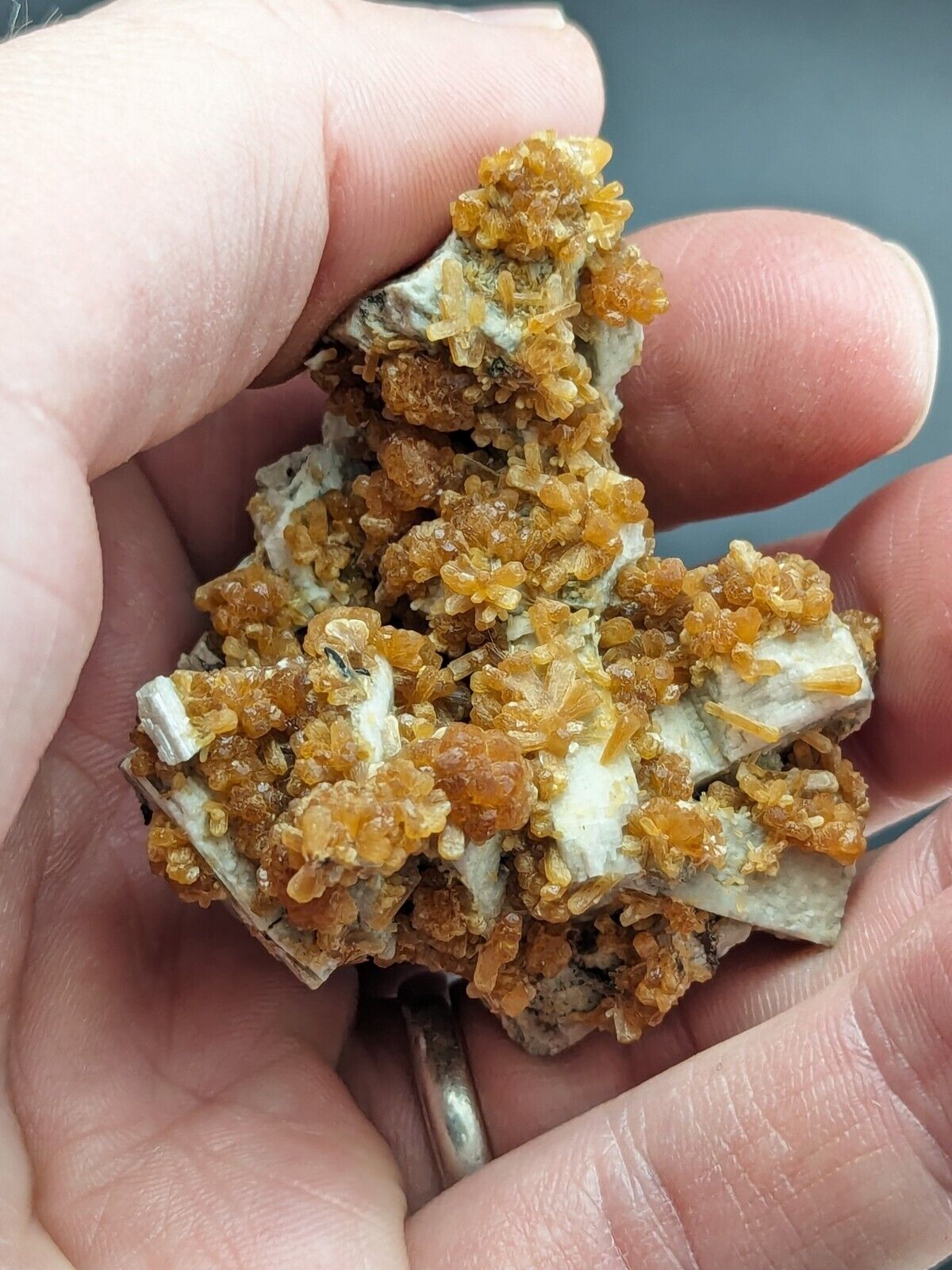 A + Stilbite Albite Biotite - 3M Quarry Little Rock Arkansas RARE old stock - Collectibles:Rocks Fossils &