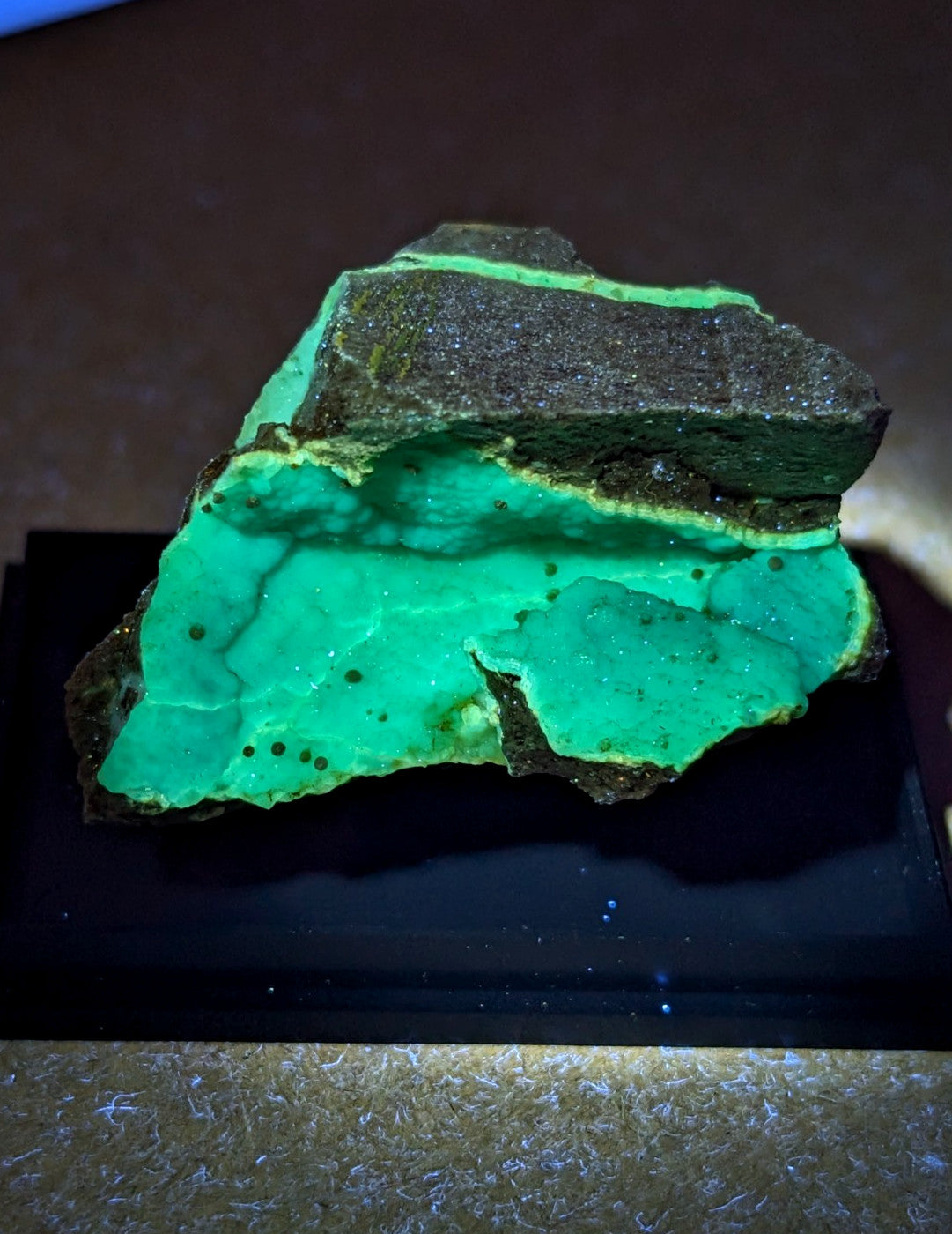 A+ wavellite on variscite specimen with vibrant green malachite layered patterns and dark mineral matrix from Arkansas