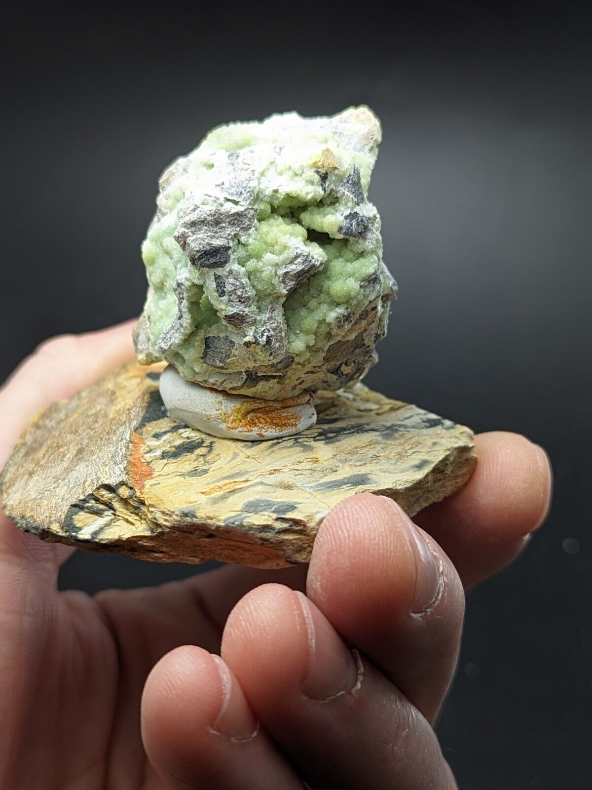 Amazing Wavellite - Fantastic Old Stock - Mauldin Mountain Arkansas with Stand - Collectibles:Rocks Fossils &