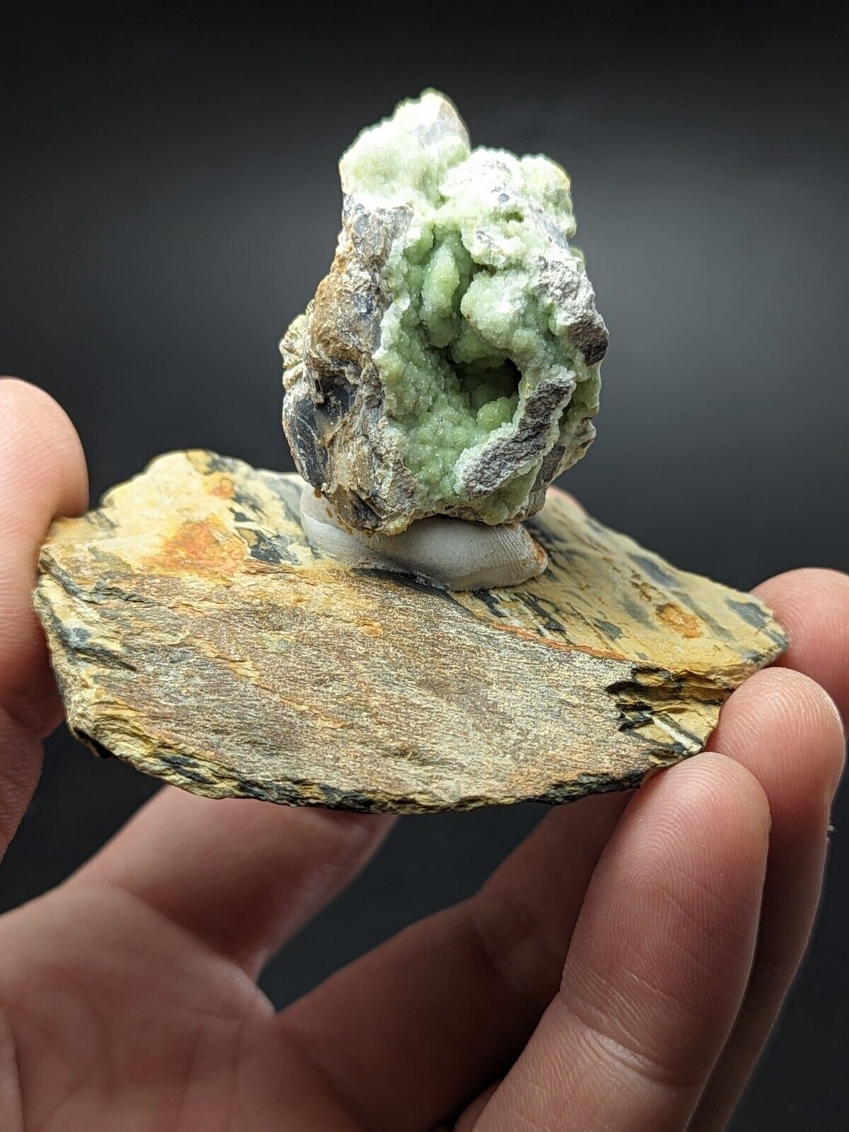 Amazing Wavellite - Fantastic Old Stock - Mauldin Mountain Arkansas with Stand - Collectibles:Rocks Fossils &