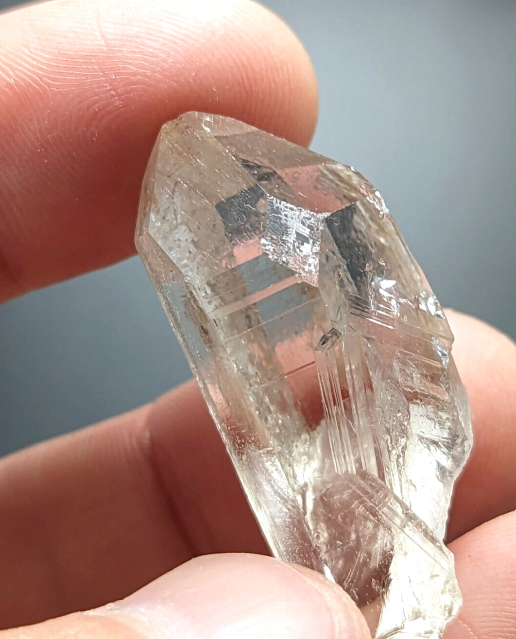 Arkansas Quartz Crystal Point w/ Rare Facet ’Inclusions’ Garland Co old stock - Collectibles:Rocks Fossils &