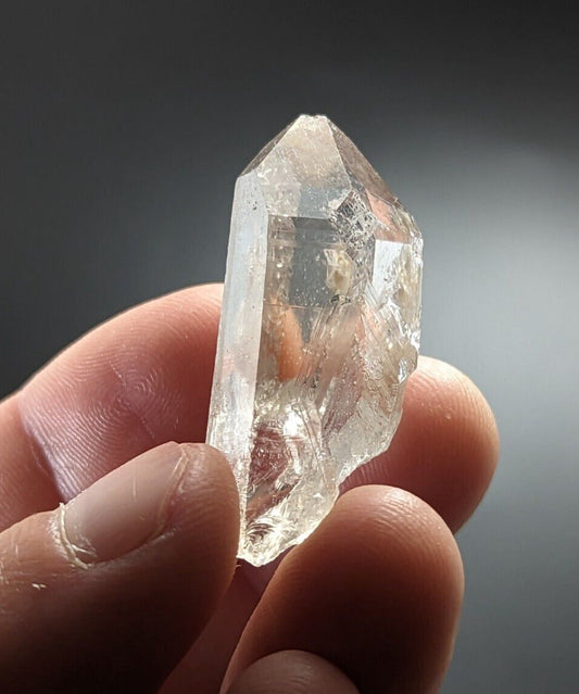 Arkansas Quartz Crystal Point w/ Rare Facet ’Inclusions’ Garland Co old stock - Collectibles:Rocks Fossils &