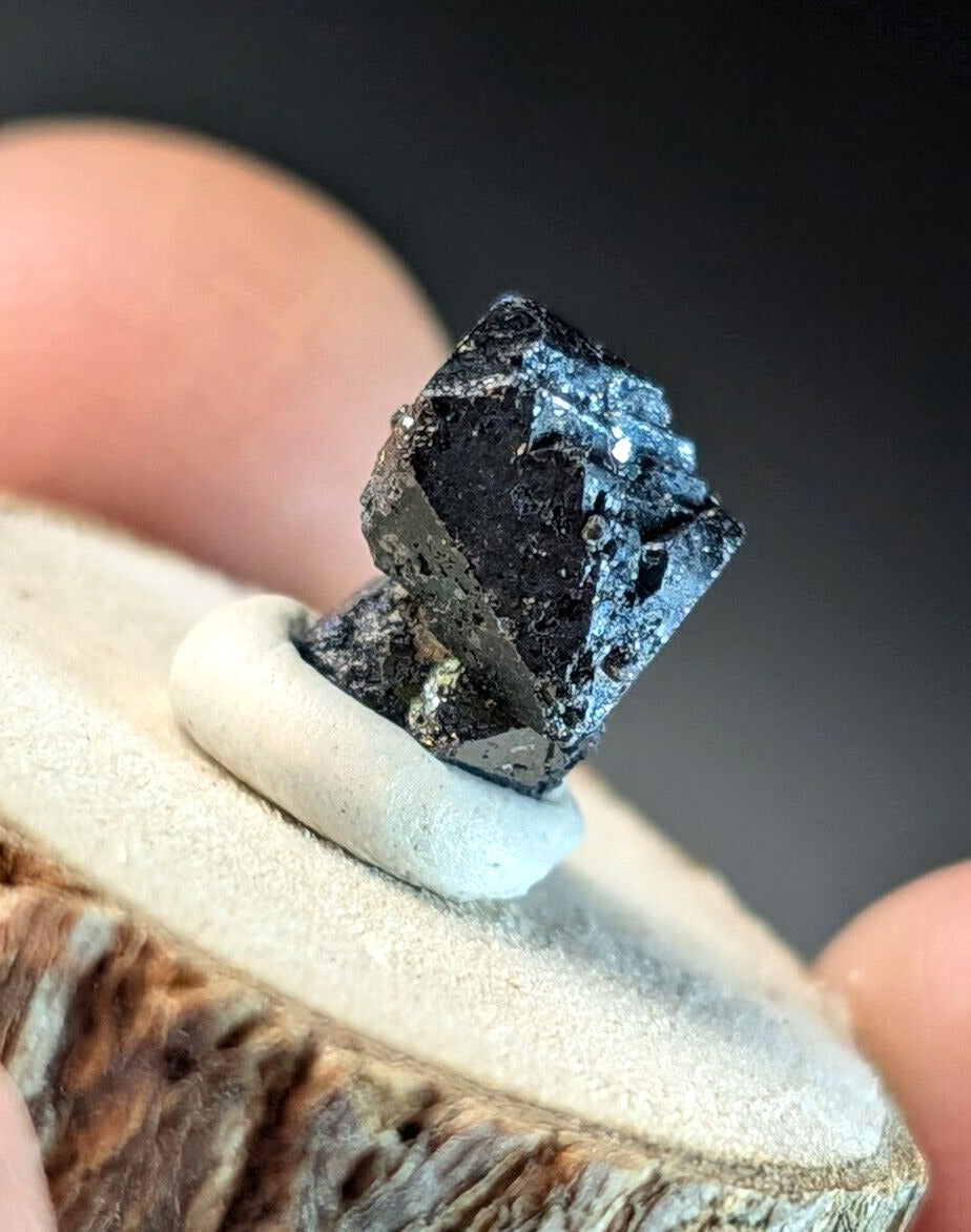 Brookite Crystal Cluster Magnet Cove Arkansas USA Old Stock w/ wood display - Collectibles:Rocks Fossils &