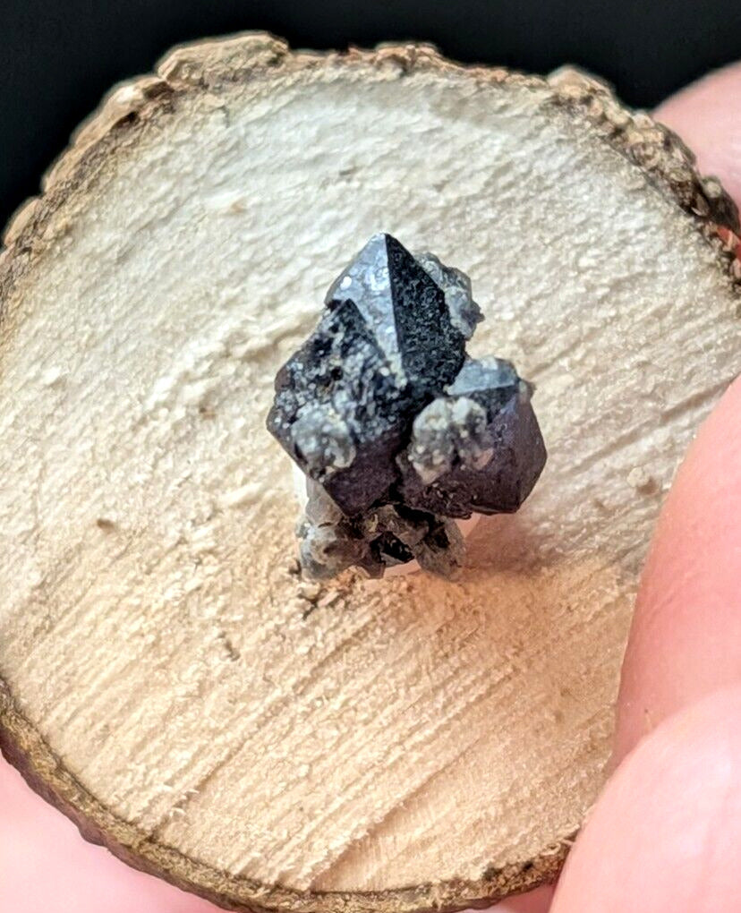 Brookite on Smoky Quartz Magnet Cove Arkansas USA Old Stock w/ wood display - Collectibles:Rocks Fossils &