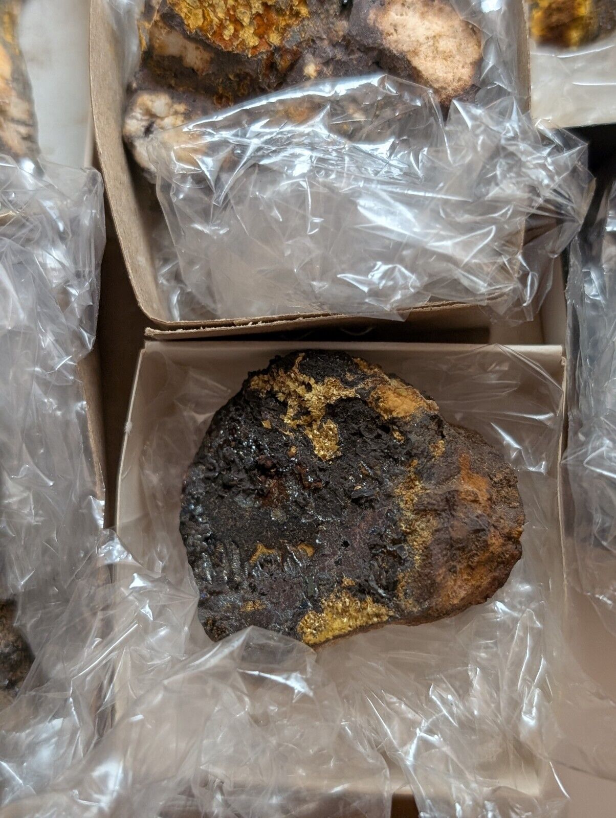 Flat of 16 Cacoxenite Kidwellite Iron Phosphate Specimens - Arkansas USA - Collectibles:Rocks Fossils &