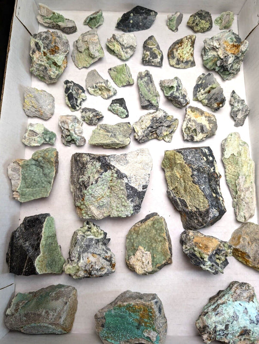 Flat of 39 Specimens Wavellite + Planerite Crystal Clusters (Arkansas USA - Collectibles:Rocks Fossils &