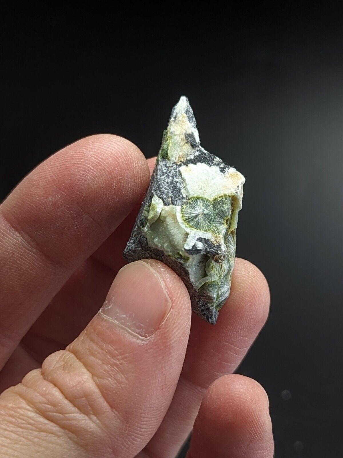 Fluorescent Wavellite - Fantastic Old Stock - Mauldin Mountain Arkansas ooak - Collectibles:Rocks Fossils &