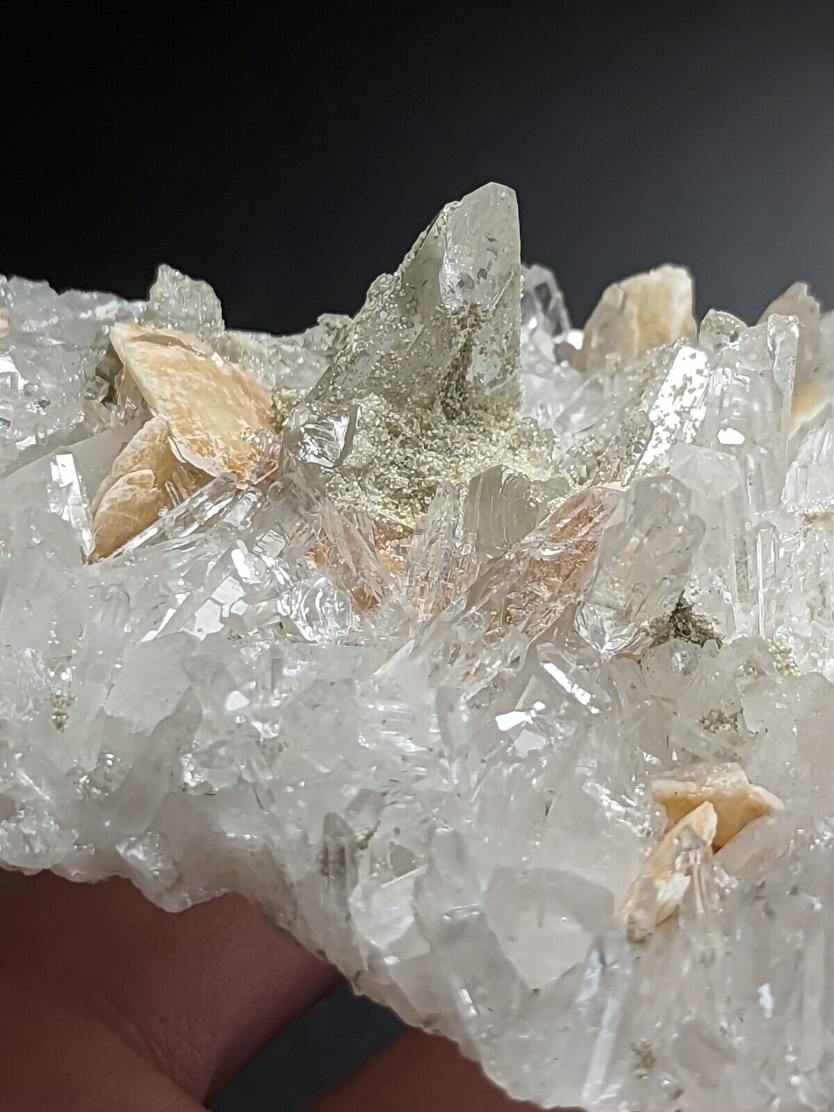 Jeffrey Quarry Quartz Crystal w/ Cookeite and Ankerite Ultra Rare Arkansas - Collectibles:Rocks Fossils &