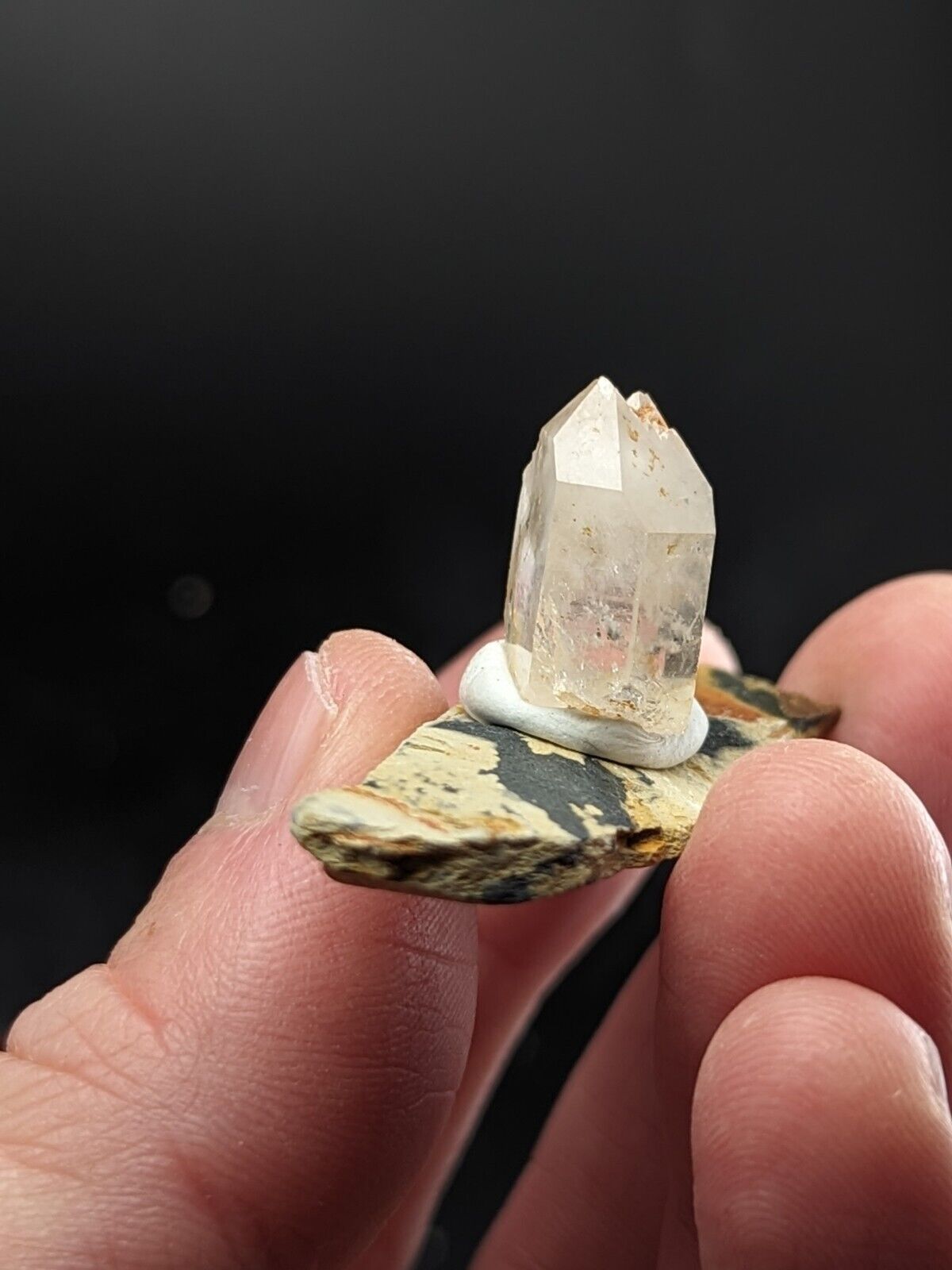 Nacrite + Manganese Included Quartz Montgomery Co. Arkansas w/ Shale Display - Collectibles:Rocks Fossils &