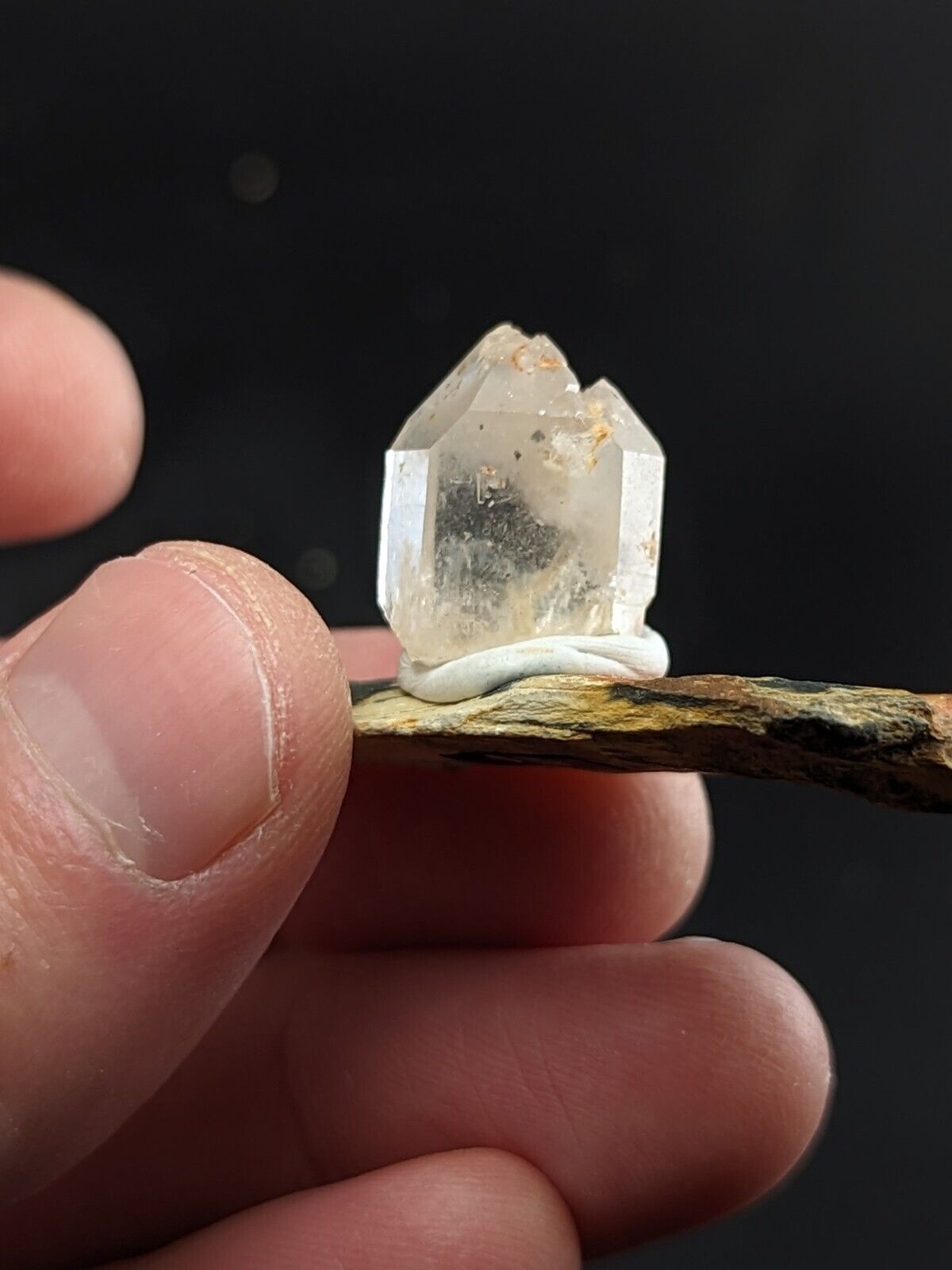 Nacrite + Manganese Included Quartz Montgomery Co. Arkansas w/ Shale Display - Collectibles:Rocks Fossils &