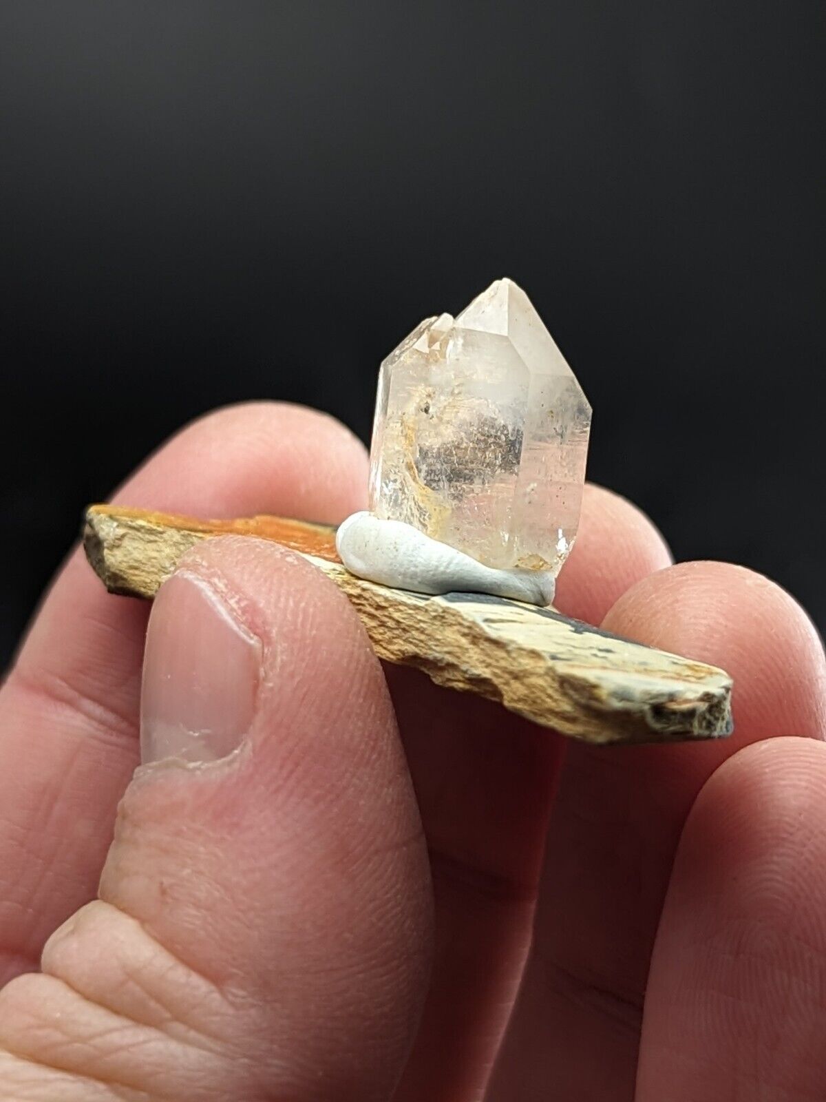 Nacrite + Manganese Included Quartz Montgomery Co. Arkansas w/ Shale Display - Collectibles:Rocks Fossils &