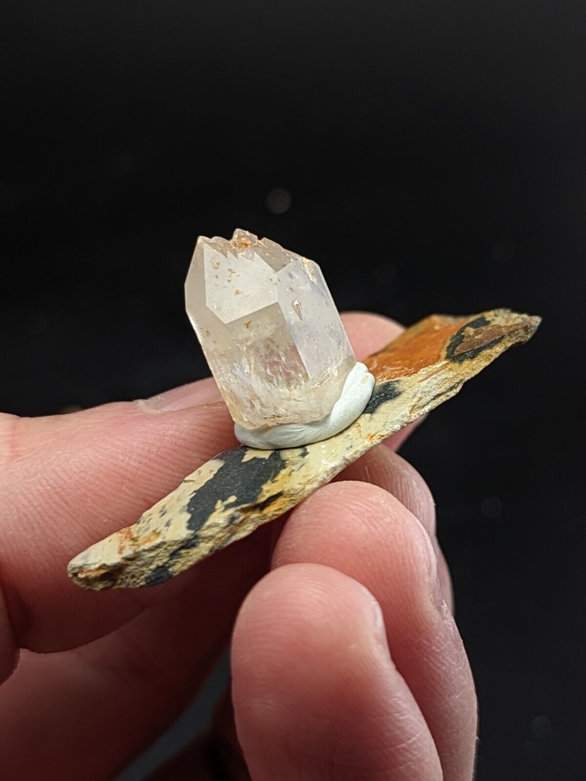 Nacrite + Manganese Included Quartz Montgomery Co. Arkansas w/ Shale Display - Collectibles:Rocks Fossils &