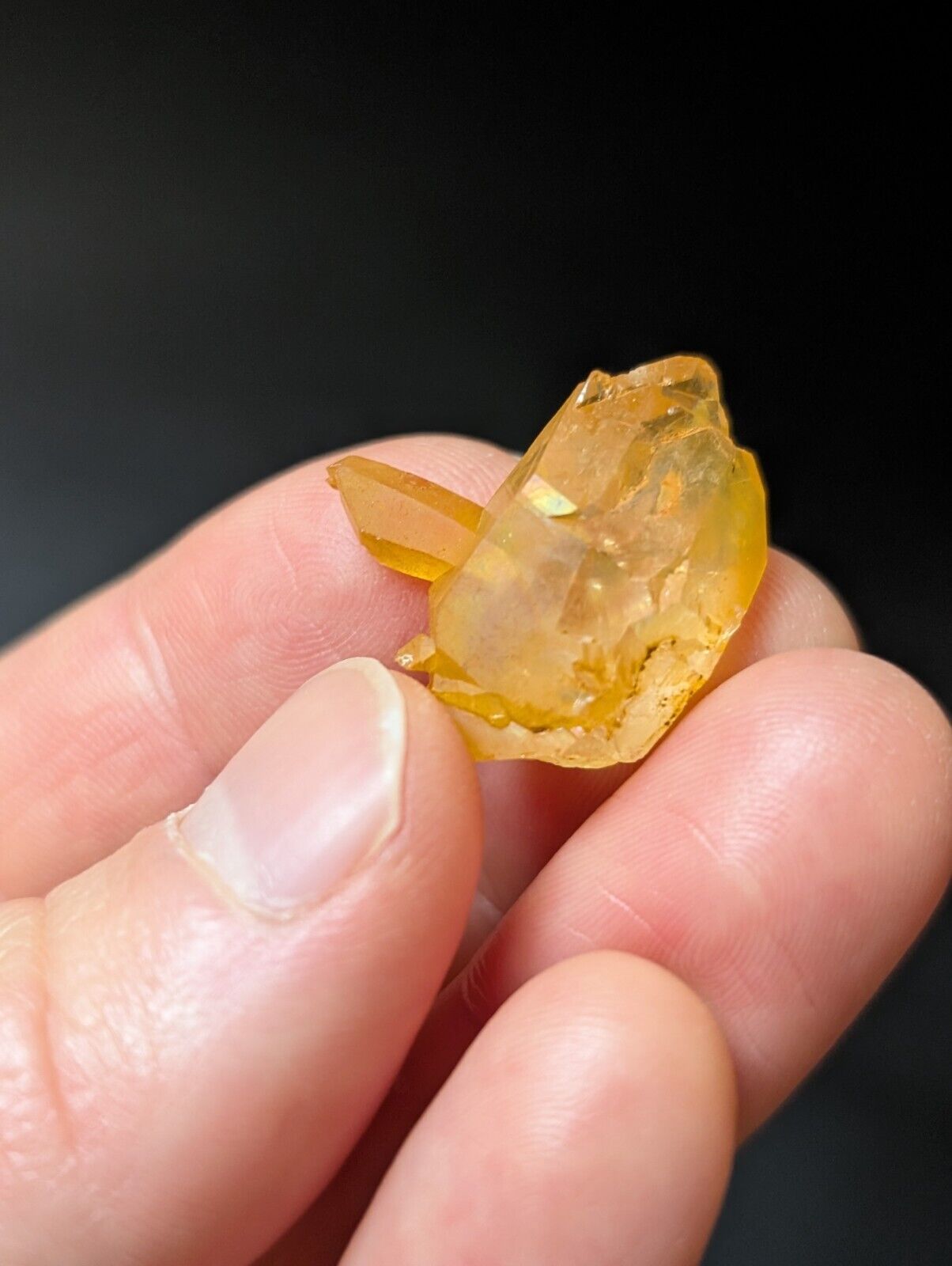 Translucent yellow crystal cluster.