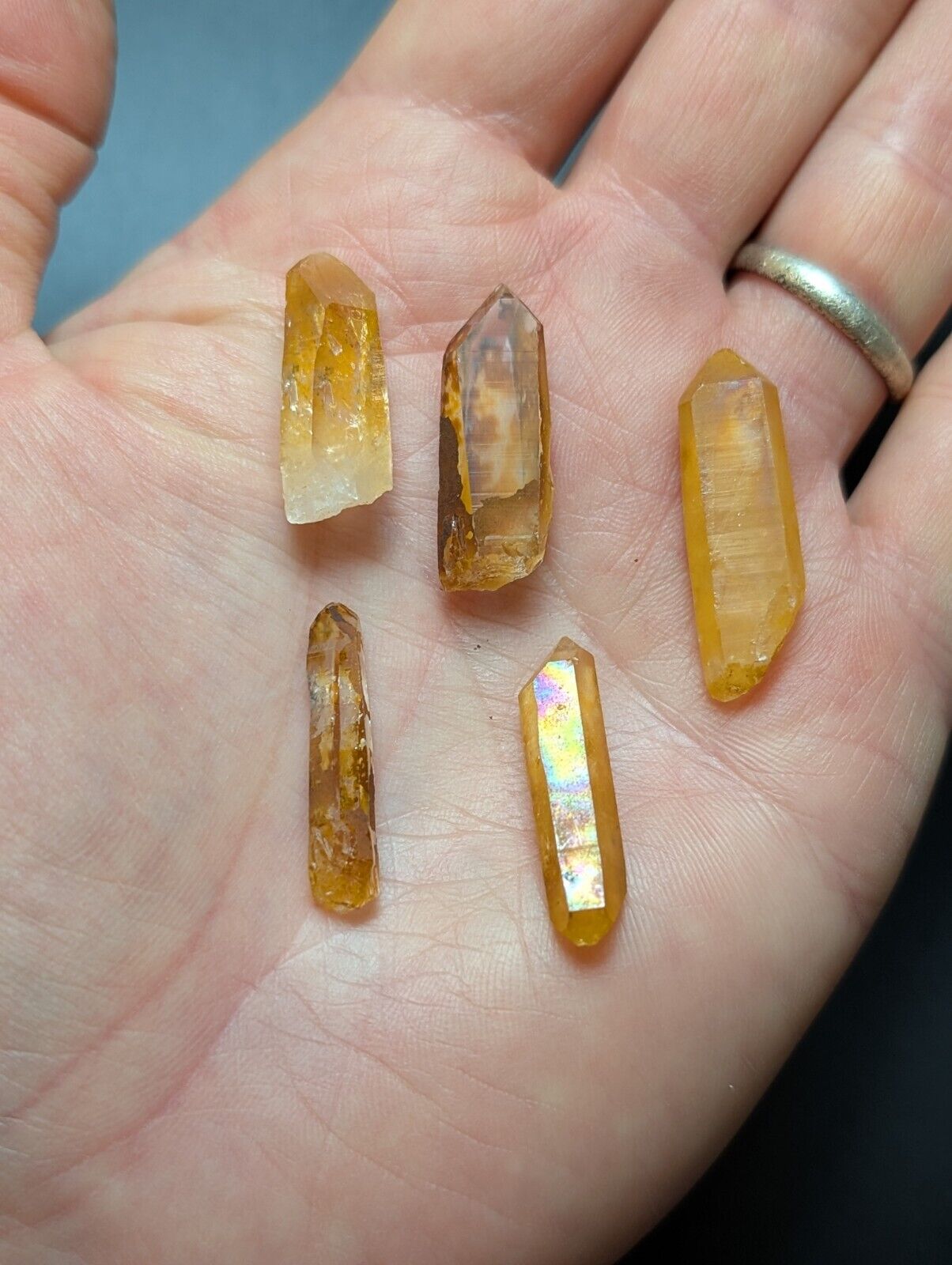 Set of 5 Arkansas Quartz Crystals w/ Natural Iridescence Unique & OOAK - Collectibles:Rocks Fossils Minerals:Crystals