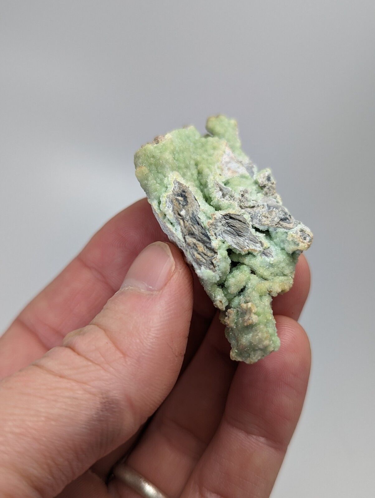 Sparkly Wavellite - Mauldin Mountain Montgomery County Arkansas - Collectibles:Rocks Fossils & Minerals:Crystals