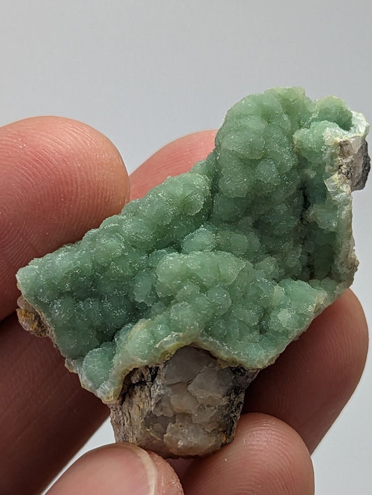 Sparkly Wavellite on Quartz - Mauldin Mountain Montgomery County Arkansas - Collectibles:Rocks Fossils &